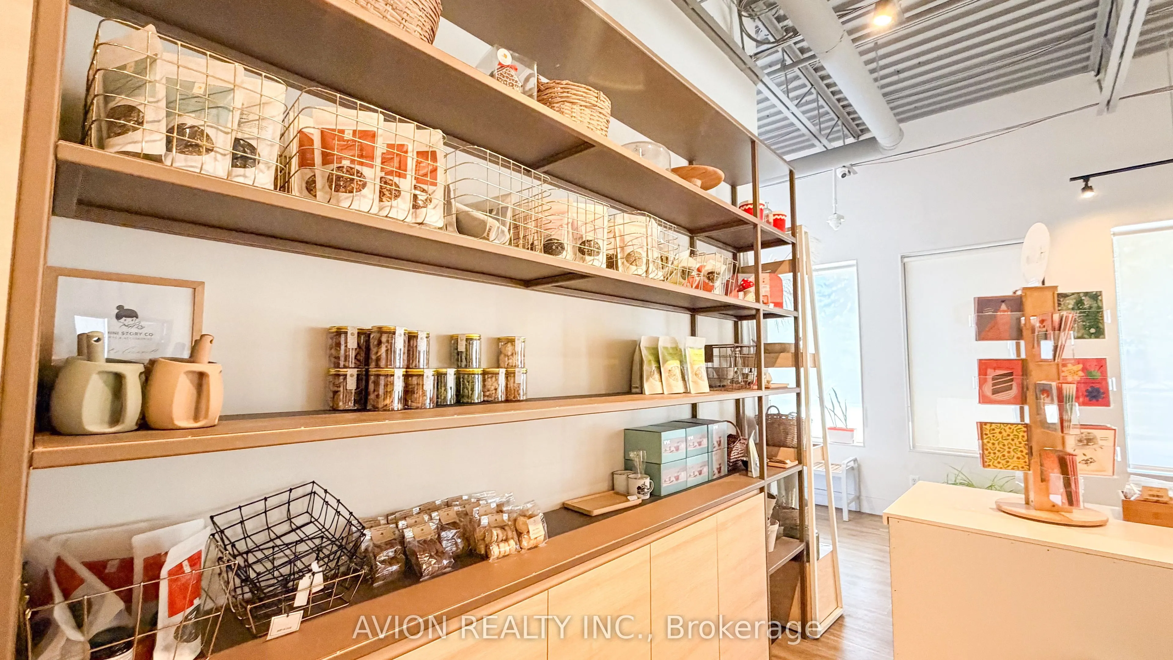 140 AMBER Street #10