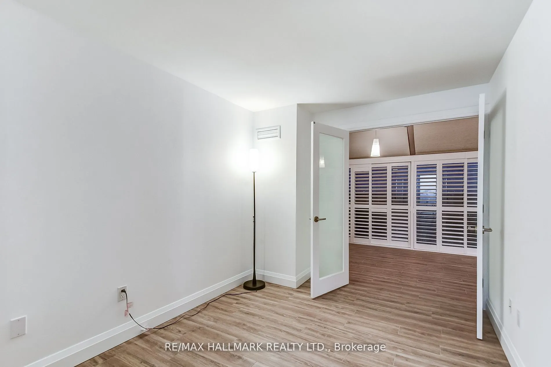 20 Harding Boulevard W #1211