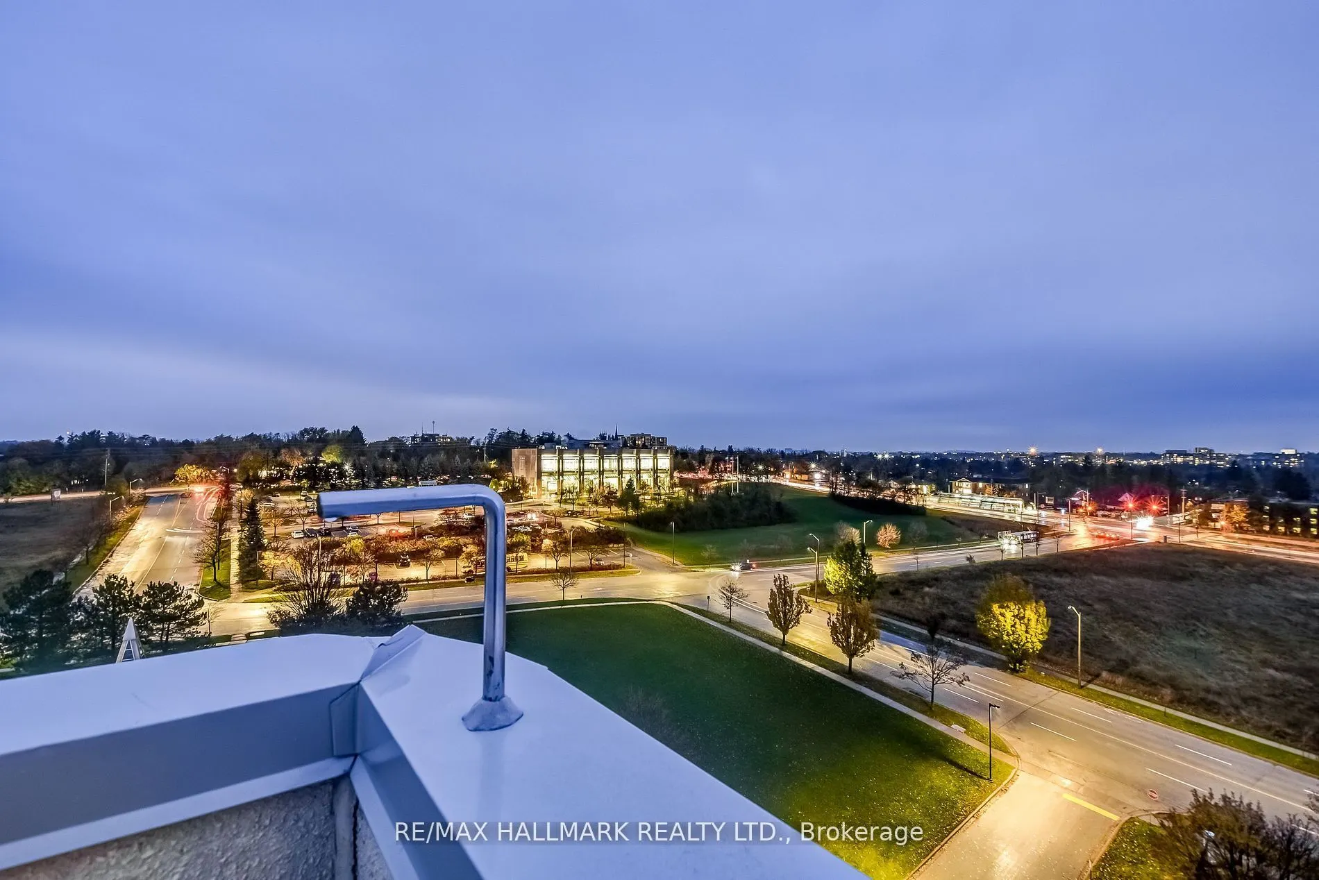 20 Harding Boulevard W #1211