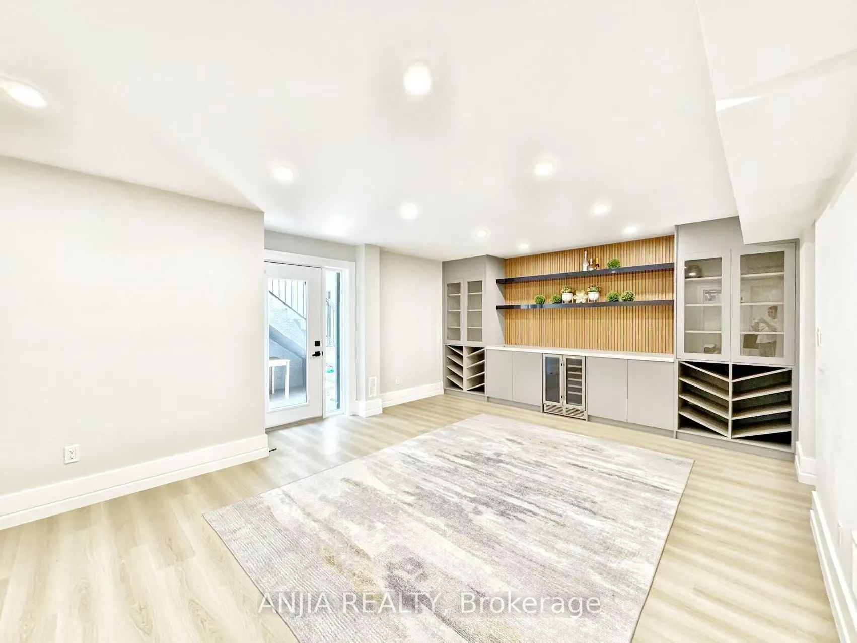21 Sherwood Forest Drive