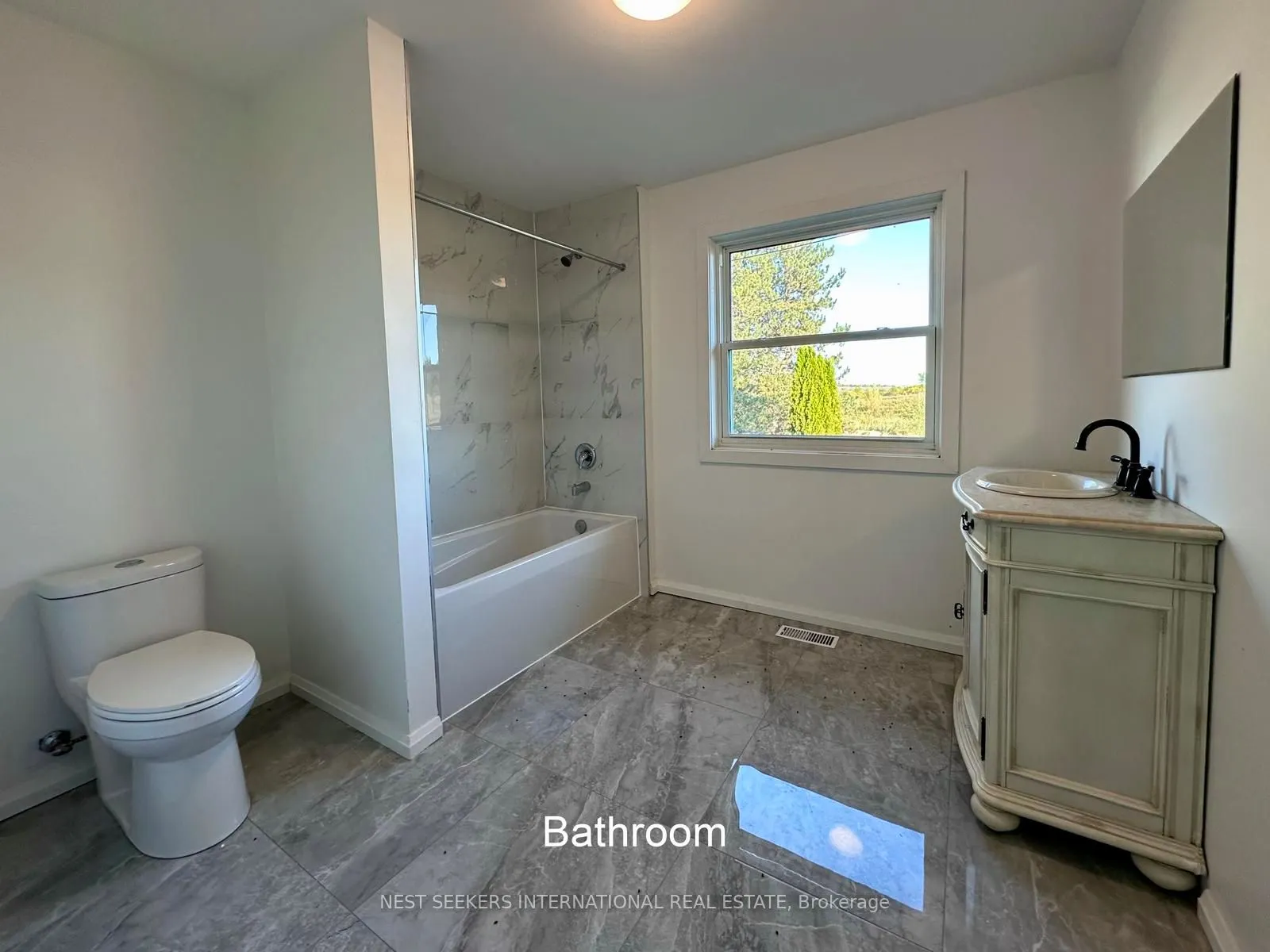 5876 8th Line