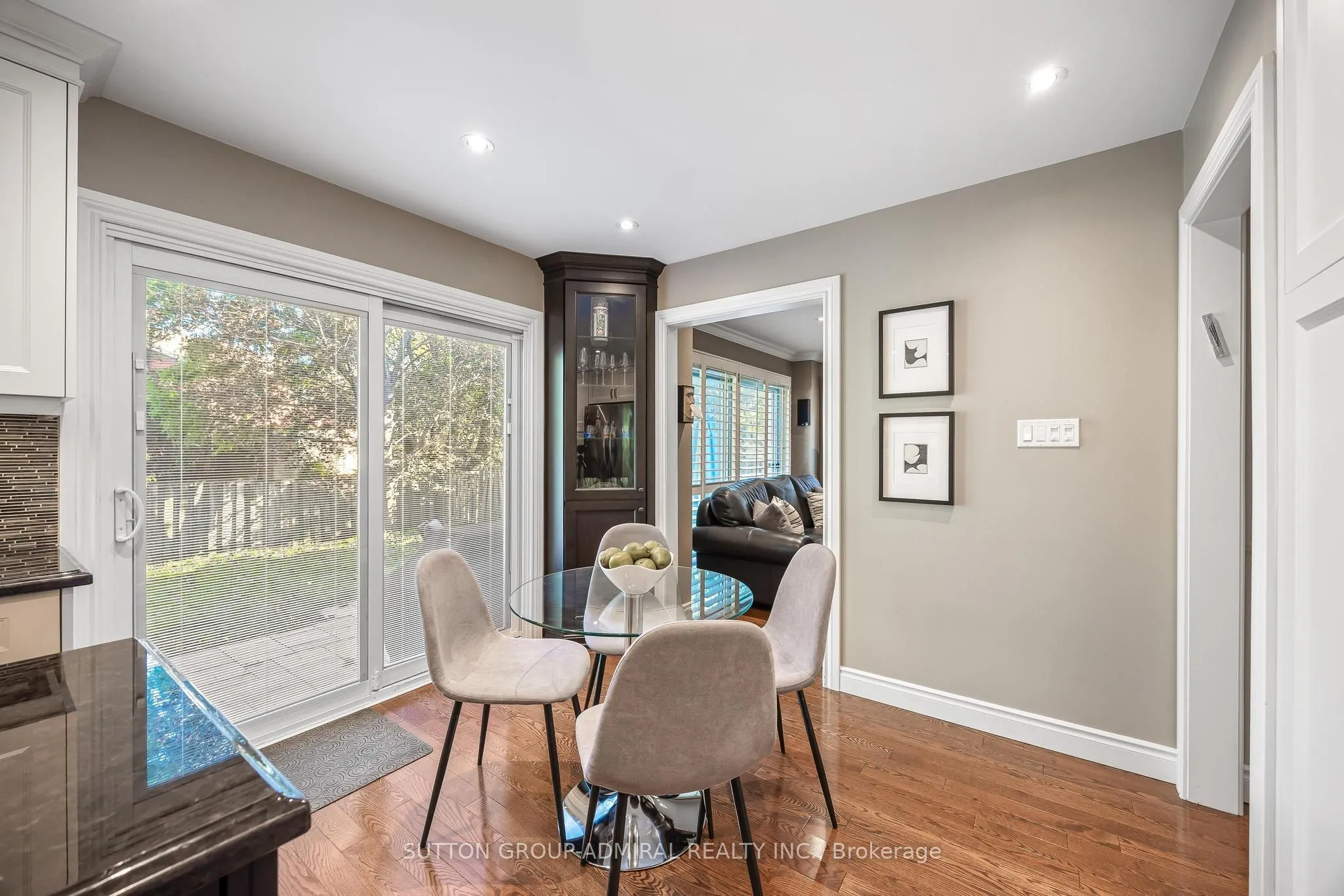 49 Hetherington Crescent