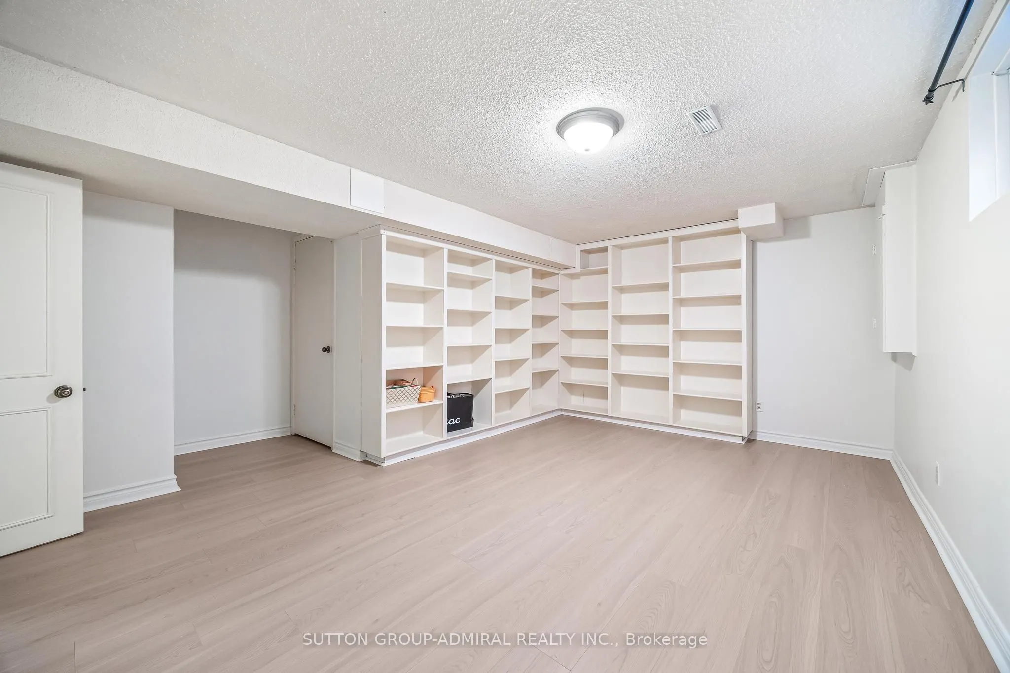 49 Hetherington Crescent
