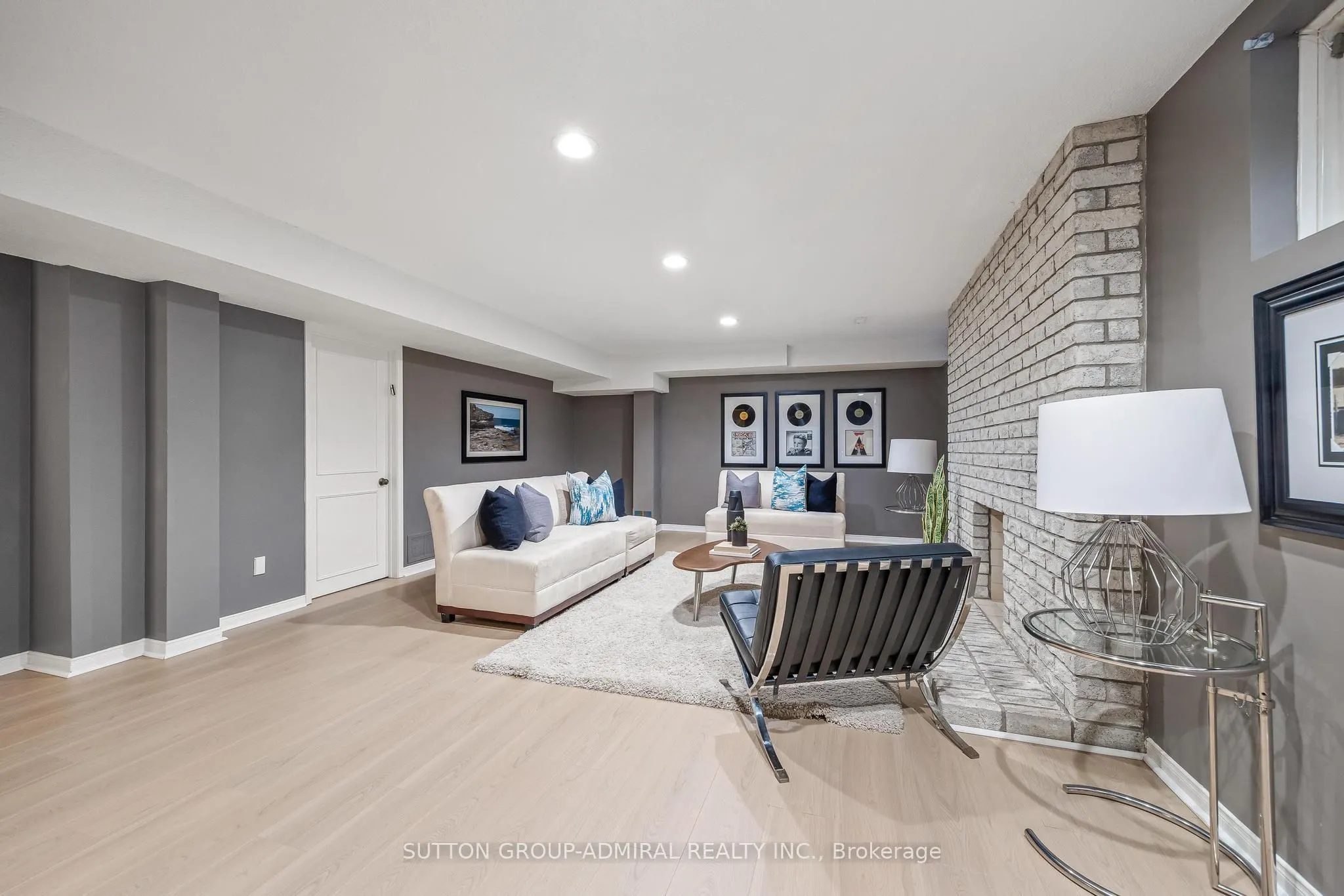 49 Hetherington Crescent