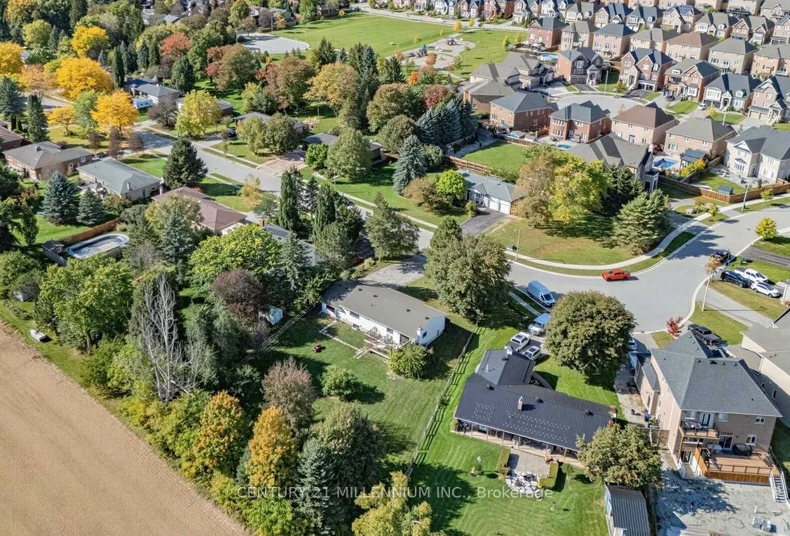 35 Cloverhill Crescent