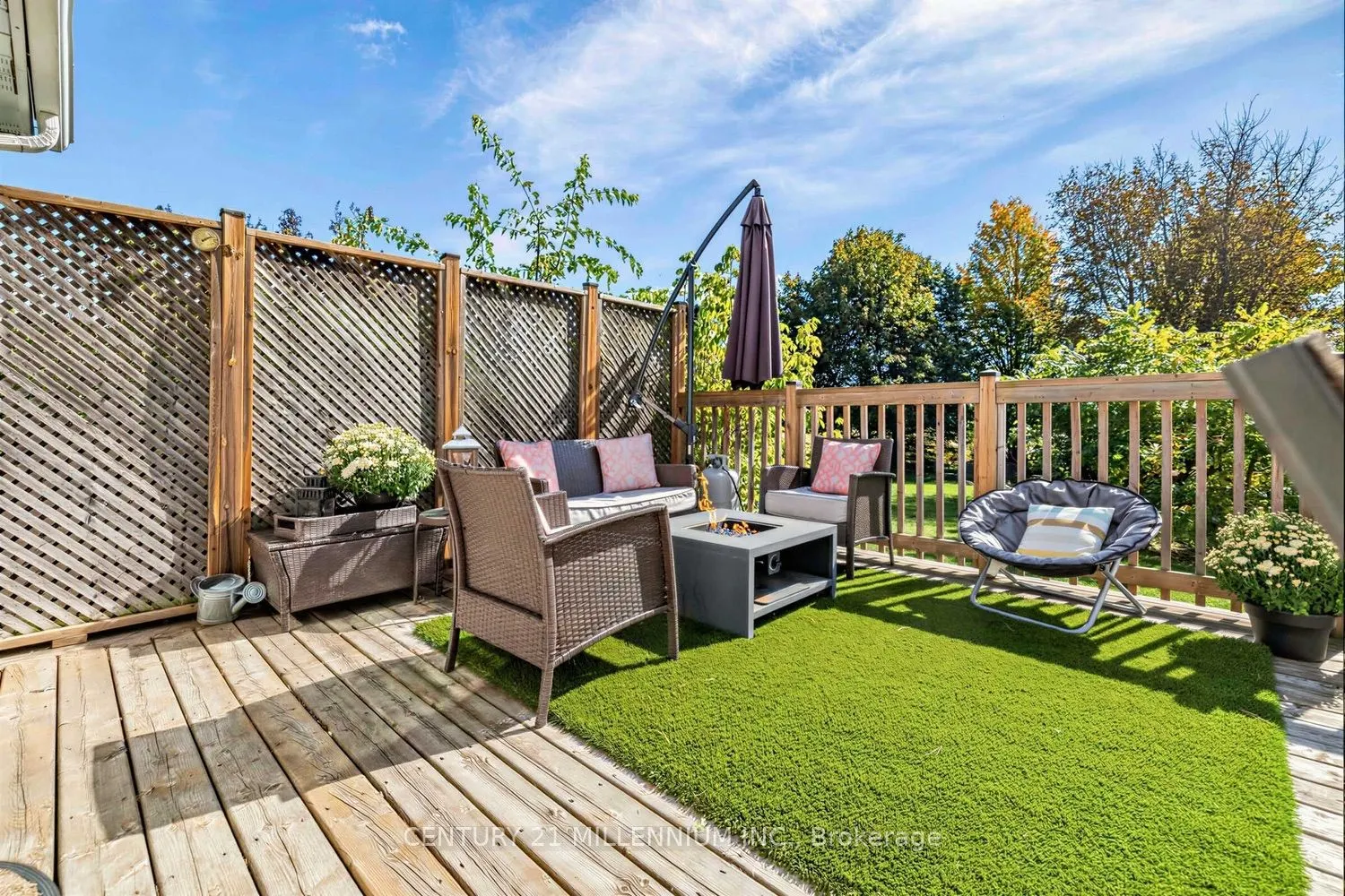 35 Cloverhill Crescent