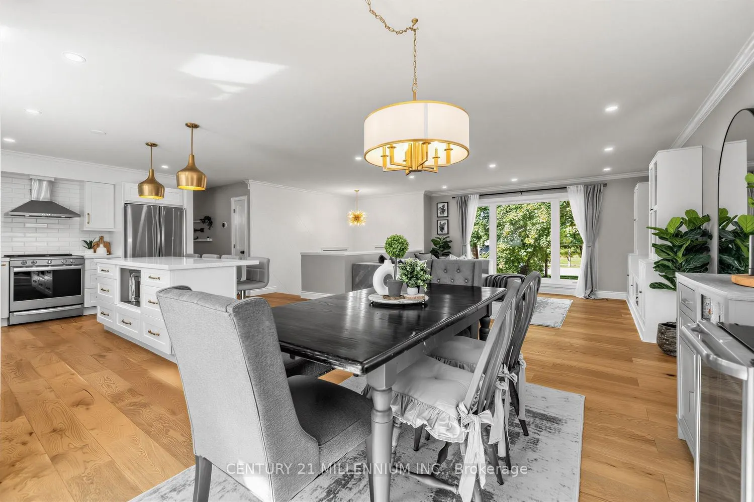 35 Cloverhill Crescent