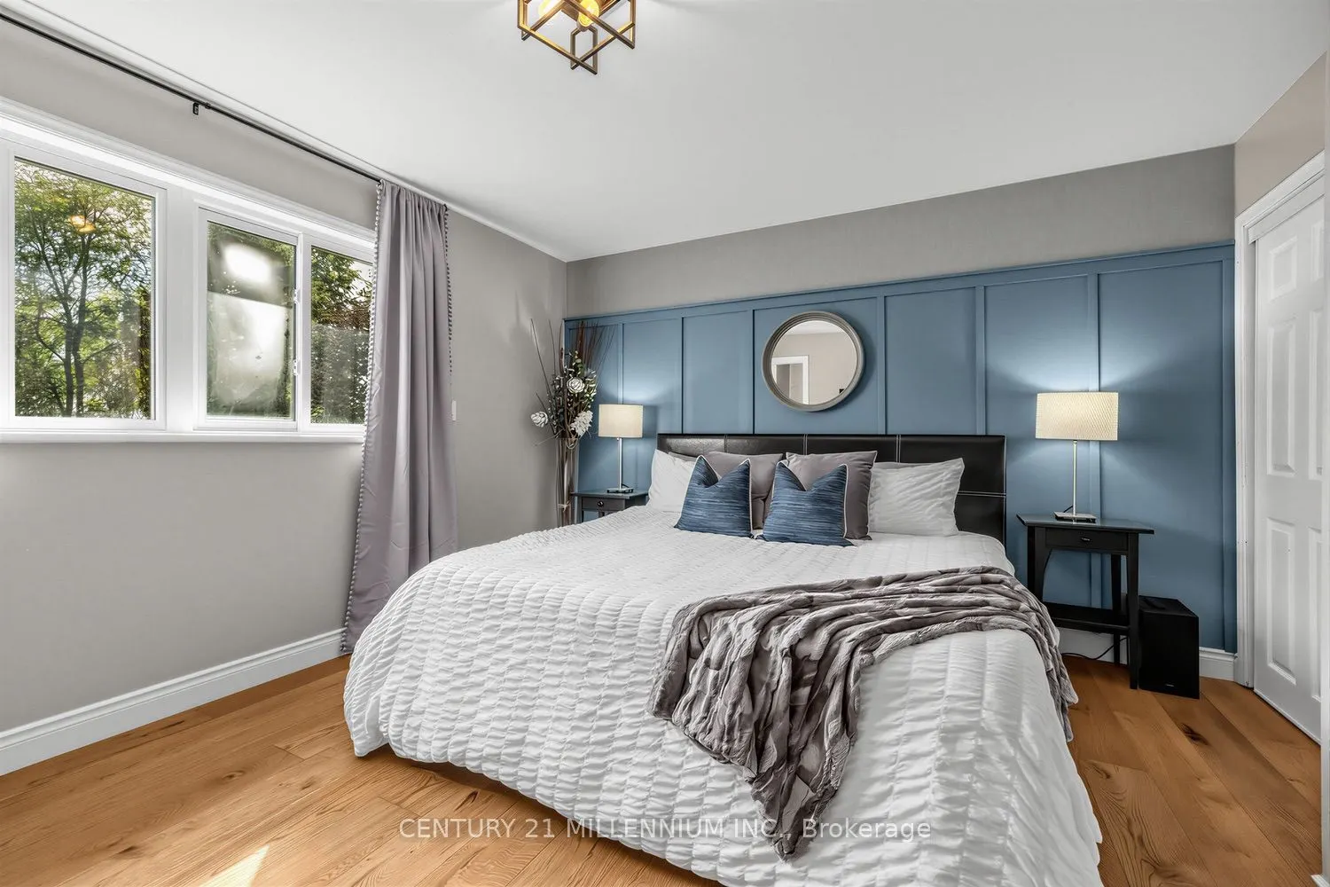 35 Cloverhill Crescent