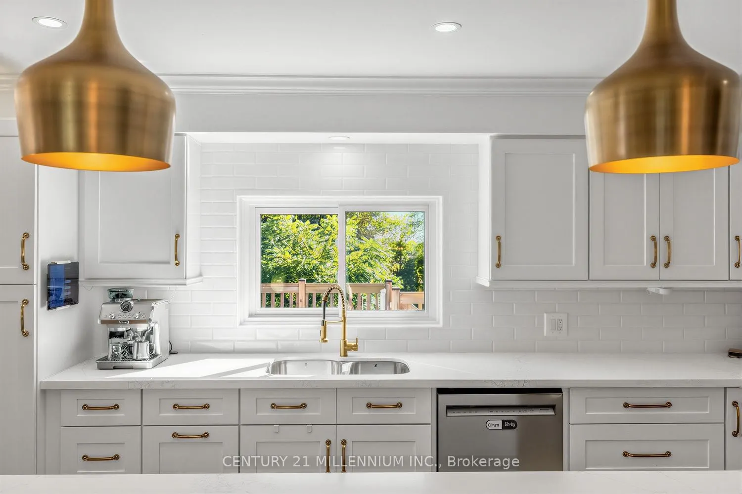 35 Cloverhill Crescent