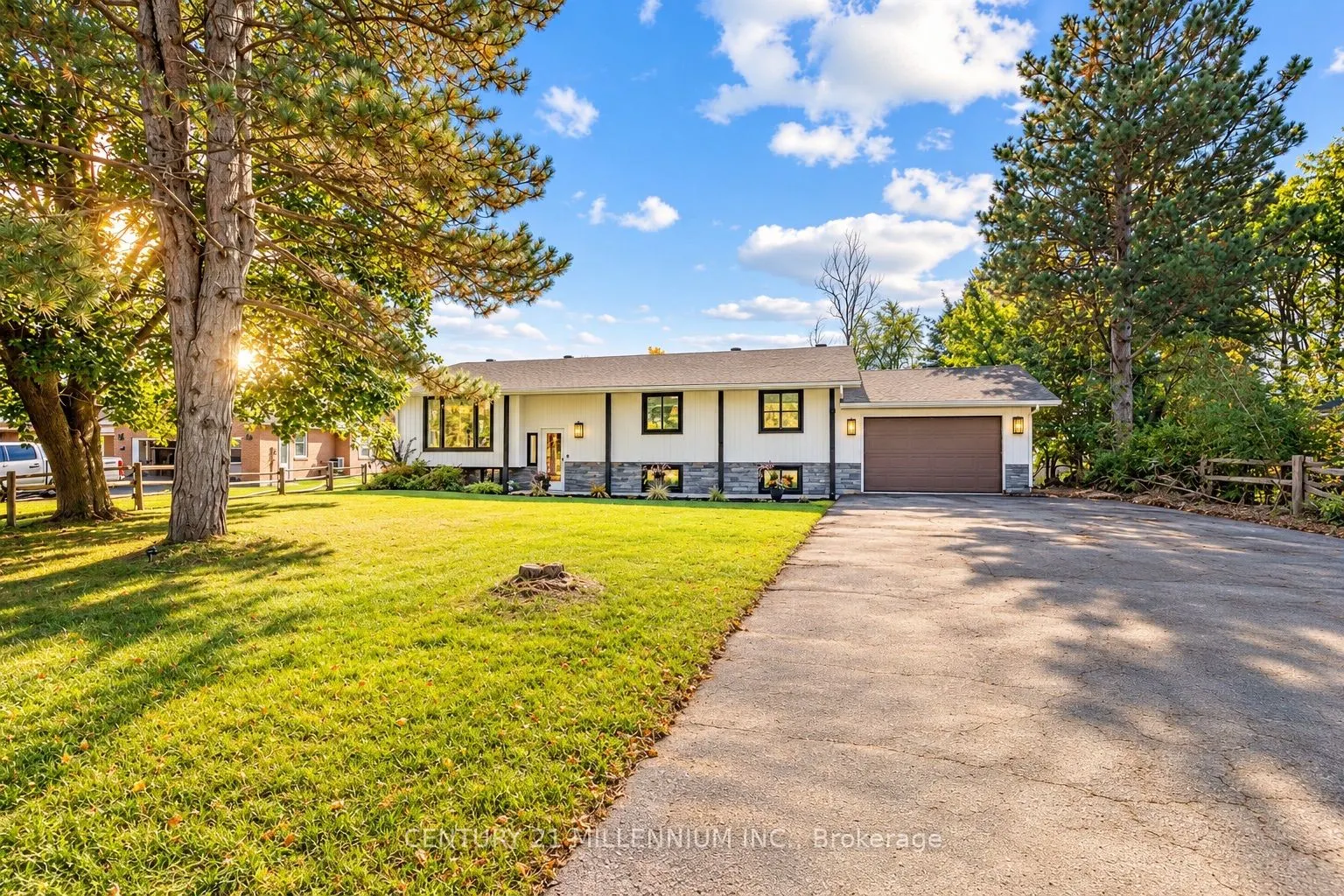 35 Cloverhill Crescent