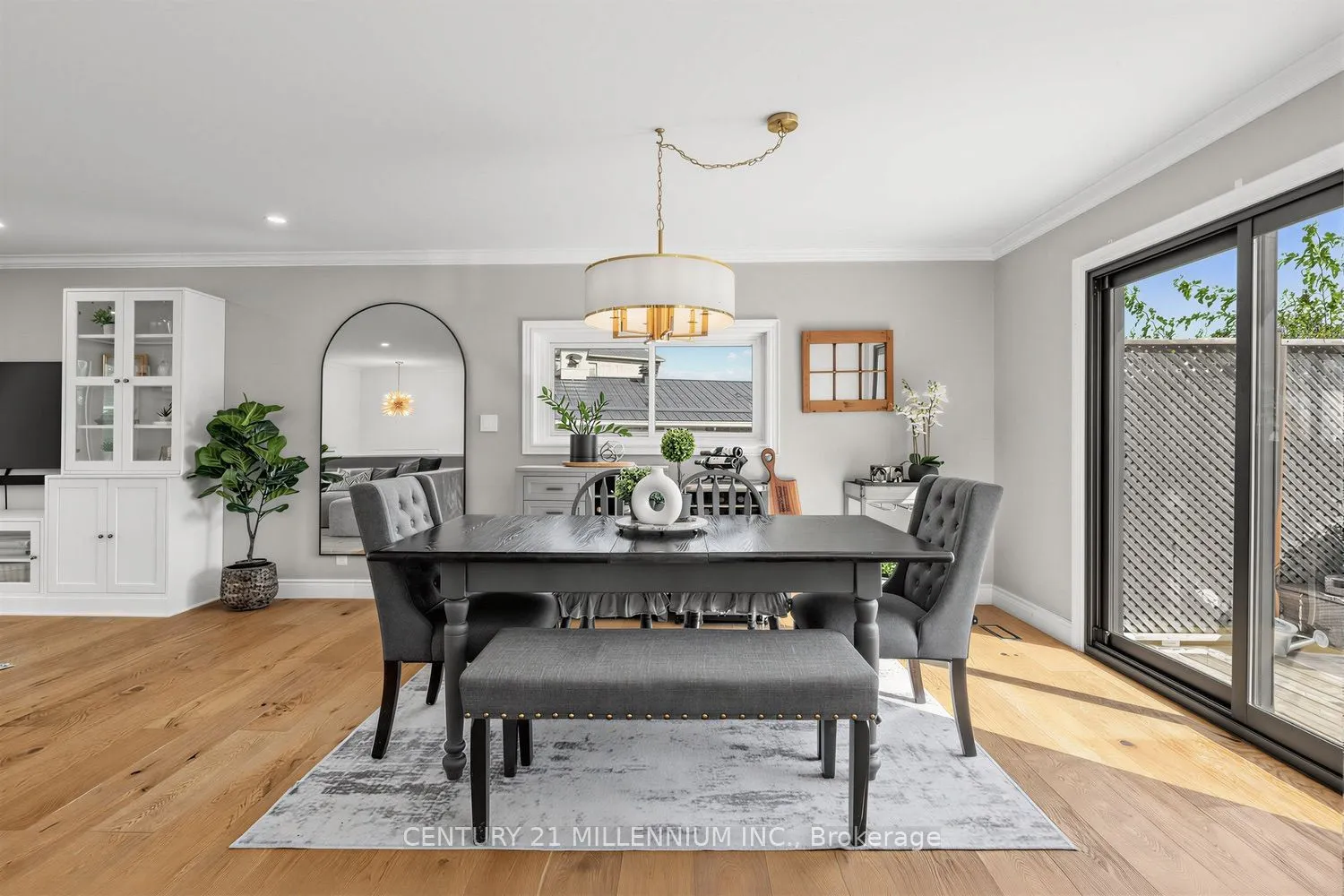 35 Cloverhill Crescent