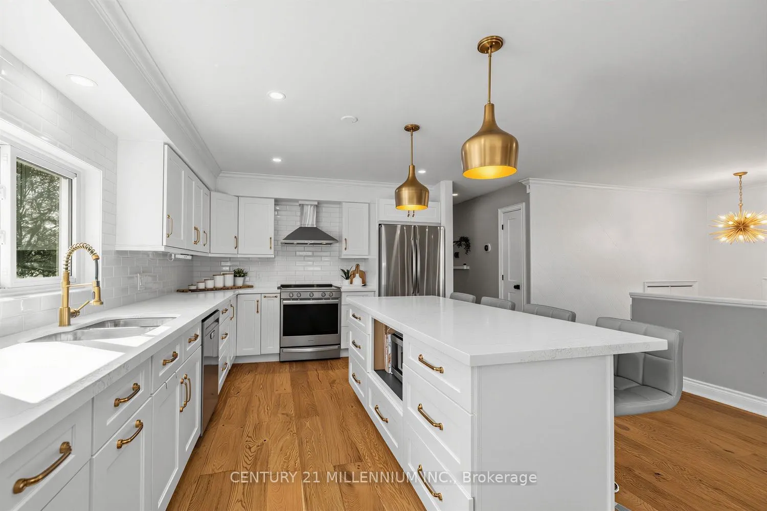35 Cloverhill Crescent