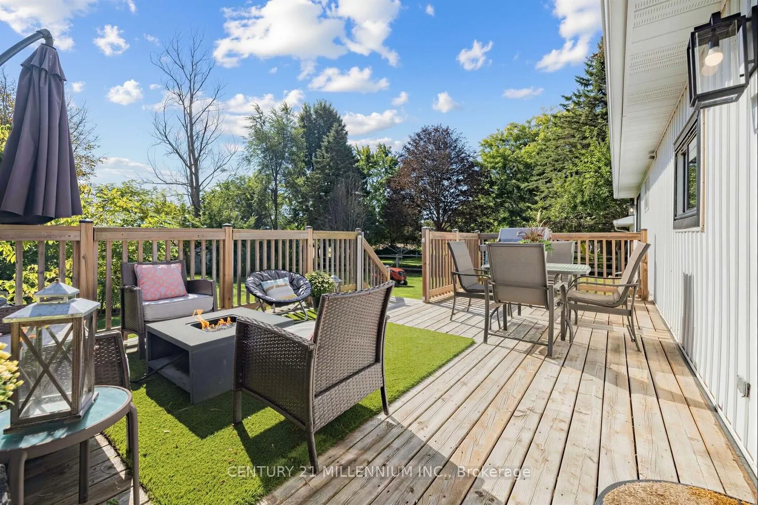 35 Cloverhill Crescent