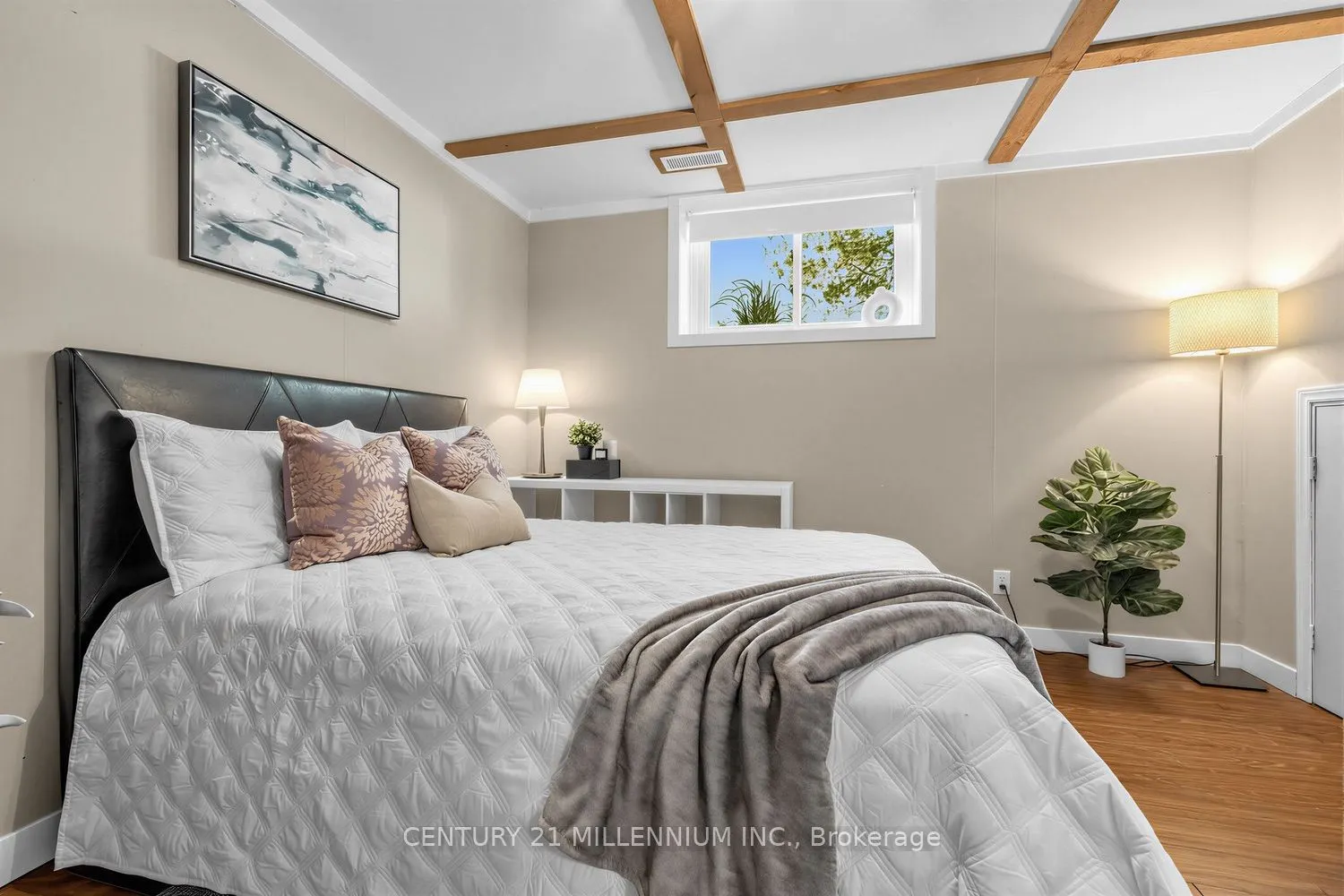 35 Cloverhill Crescent