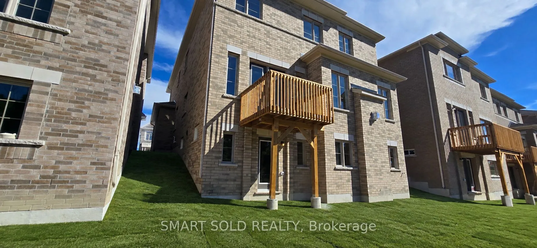 60 Big Willow Crescent