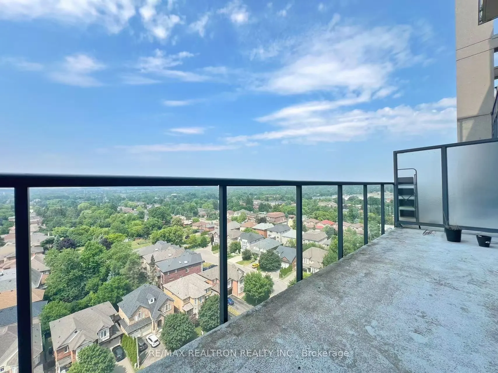 9088 Yonge Street #1611