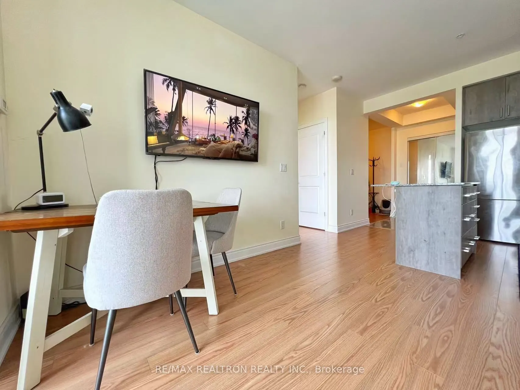 9088 Yonge Street #1611