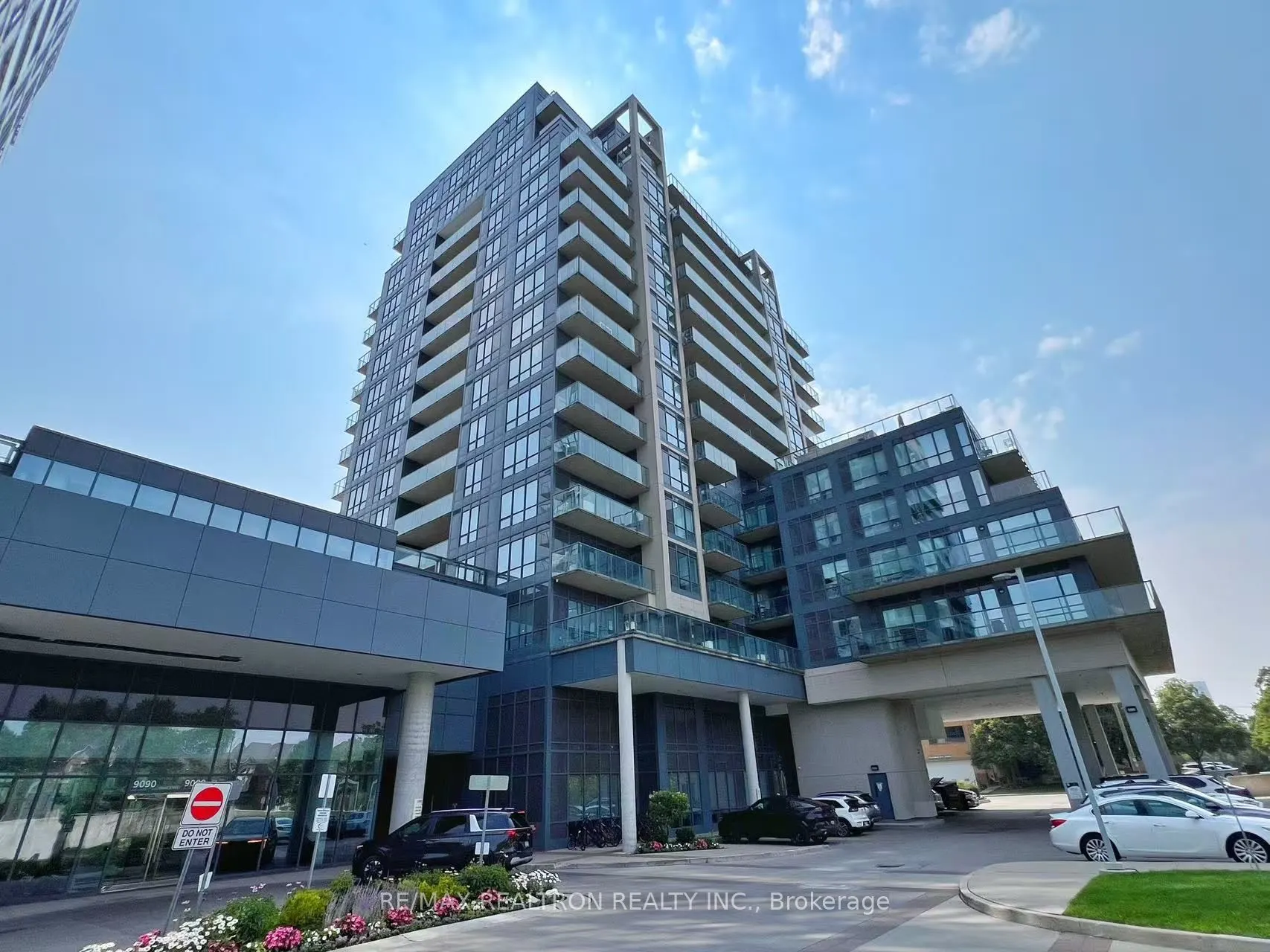 9088 Yonge Street #1611