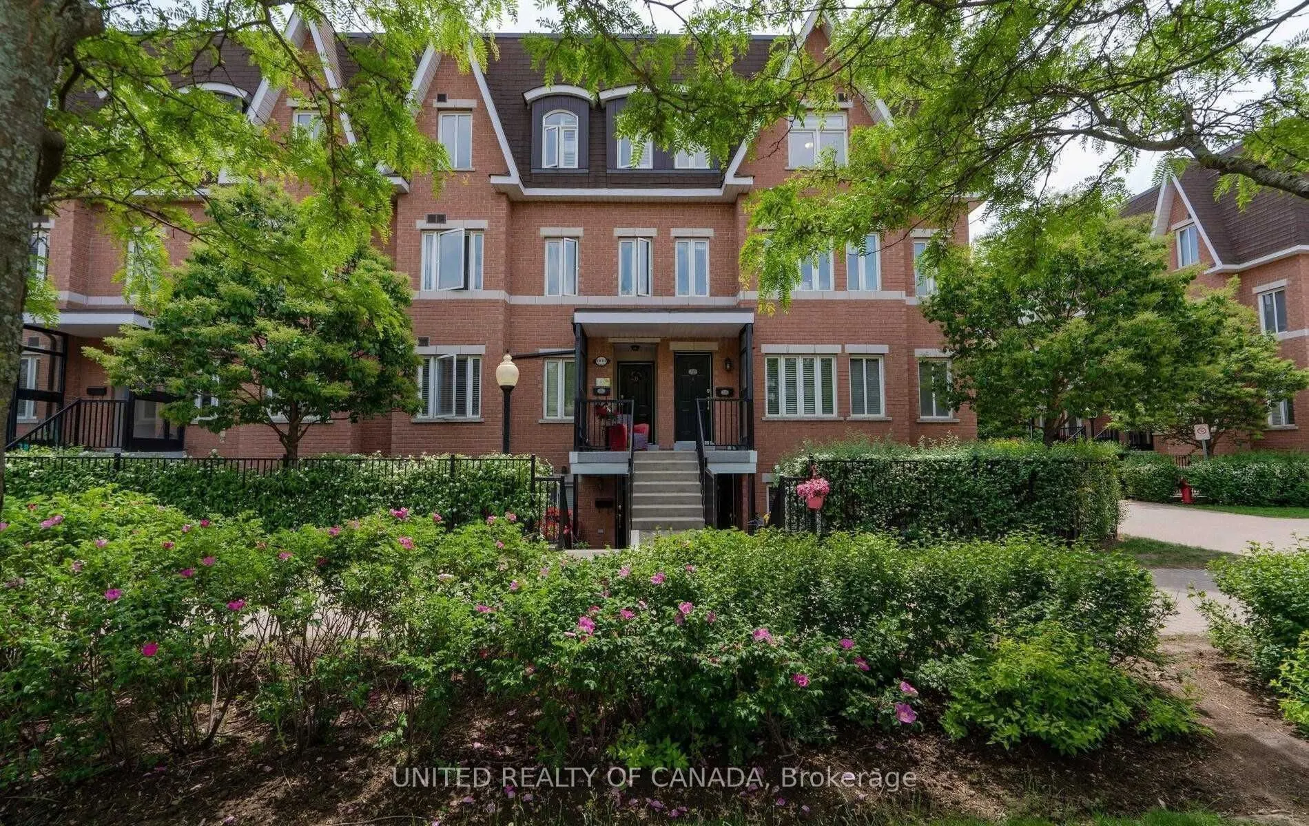 312 John Street #330