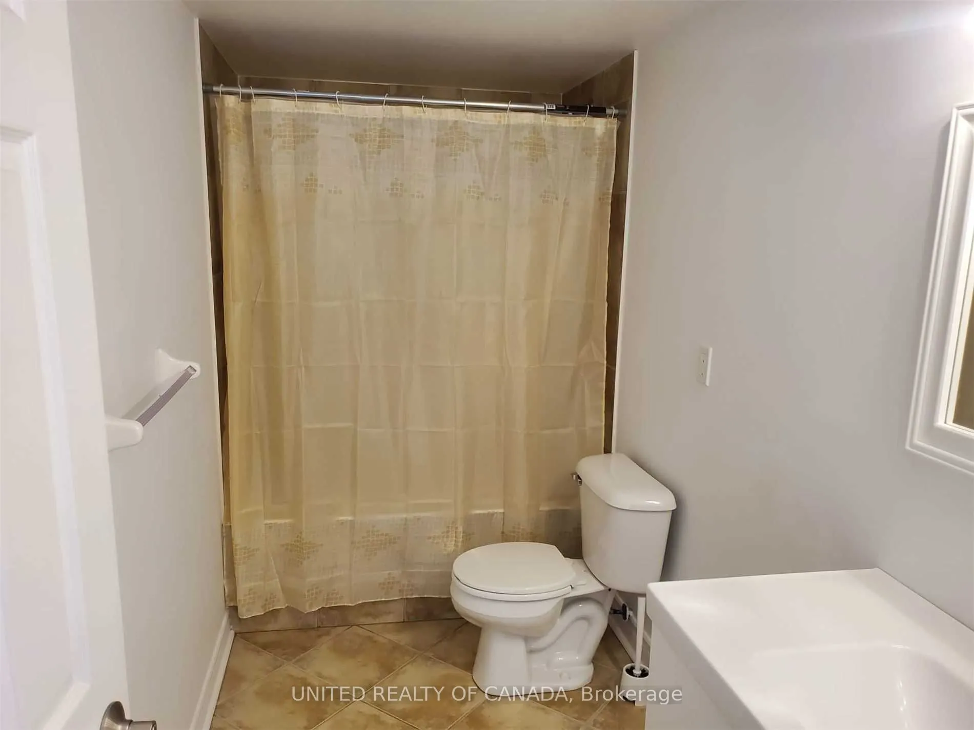 312 John Street #330