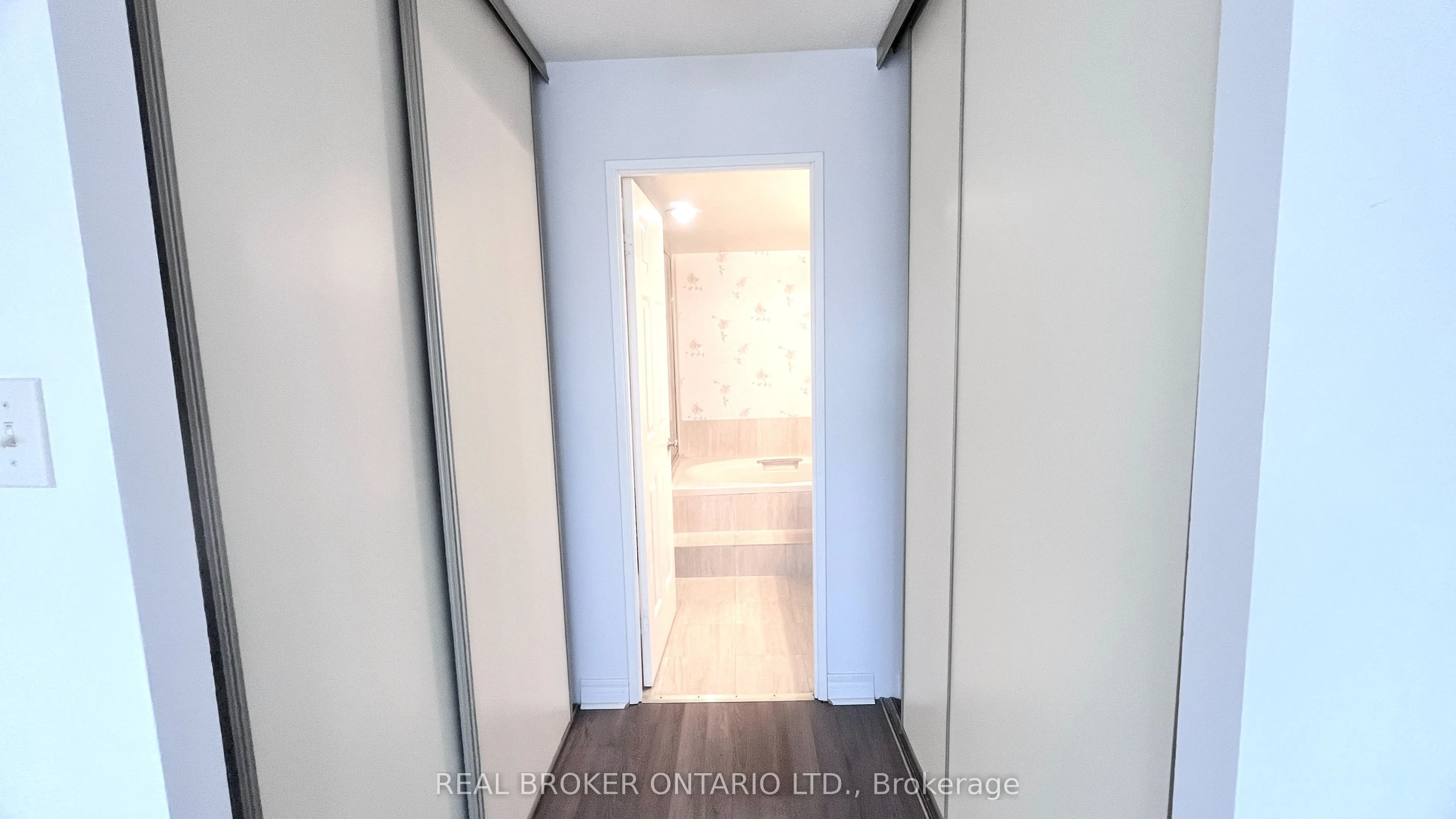 333 Clark Avenue W #509