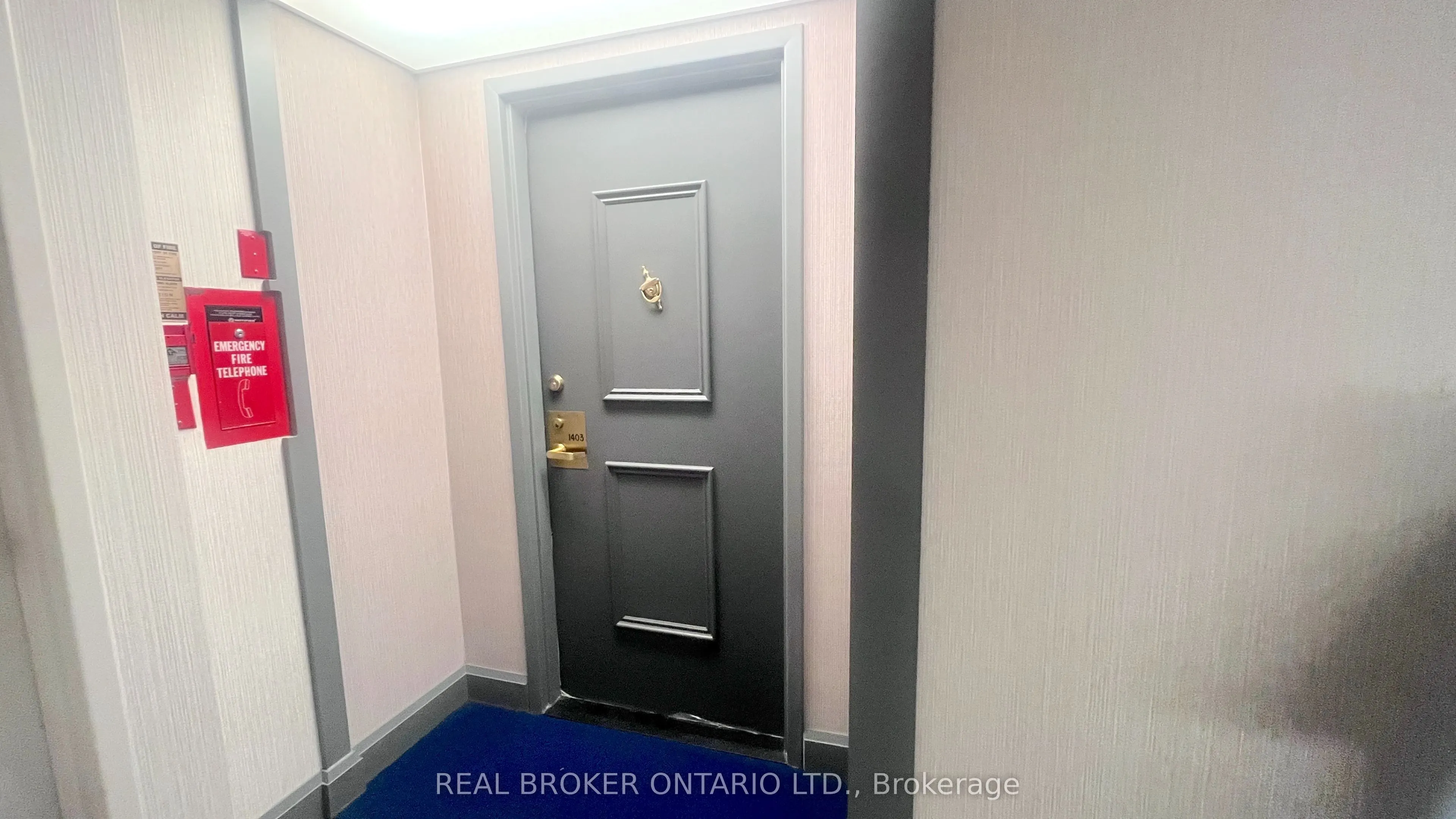 343 clark Avenue W #1403