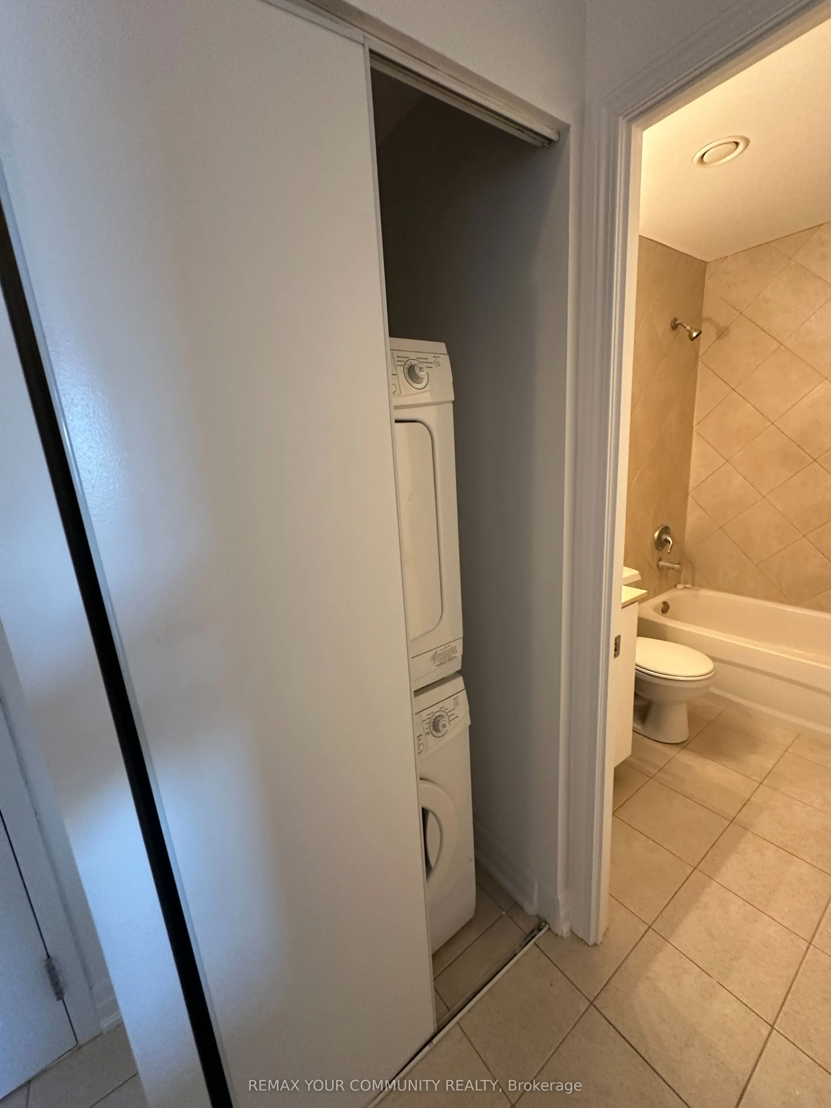 15450 Yonge Street #205