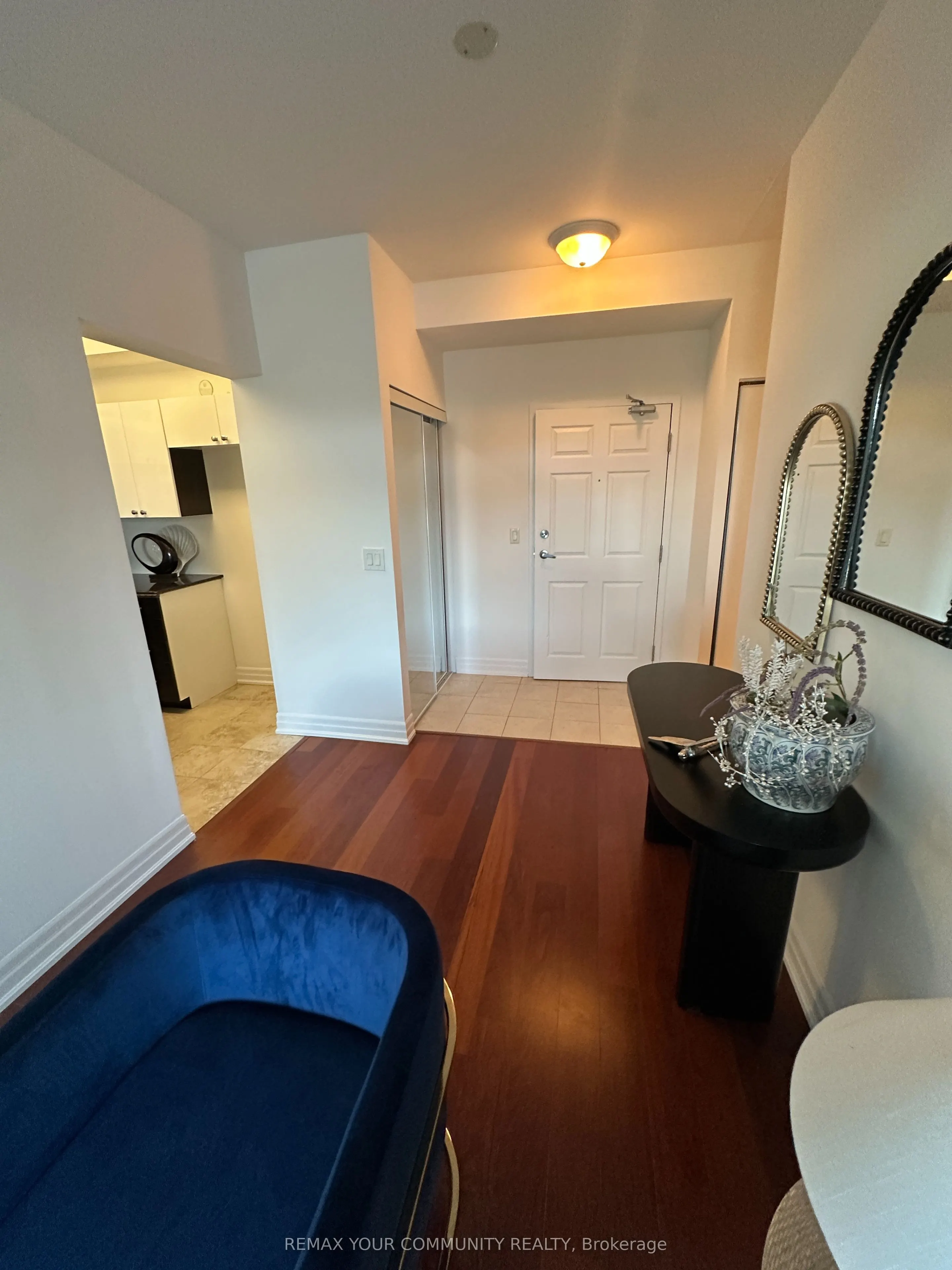 15450 Yonge Street #205