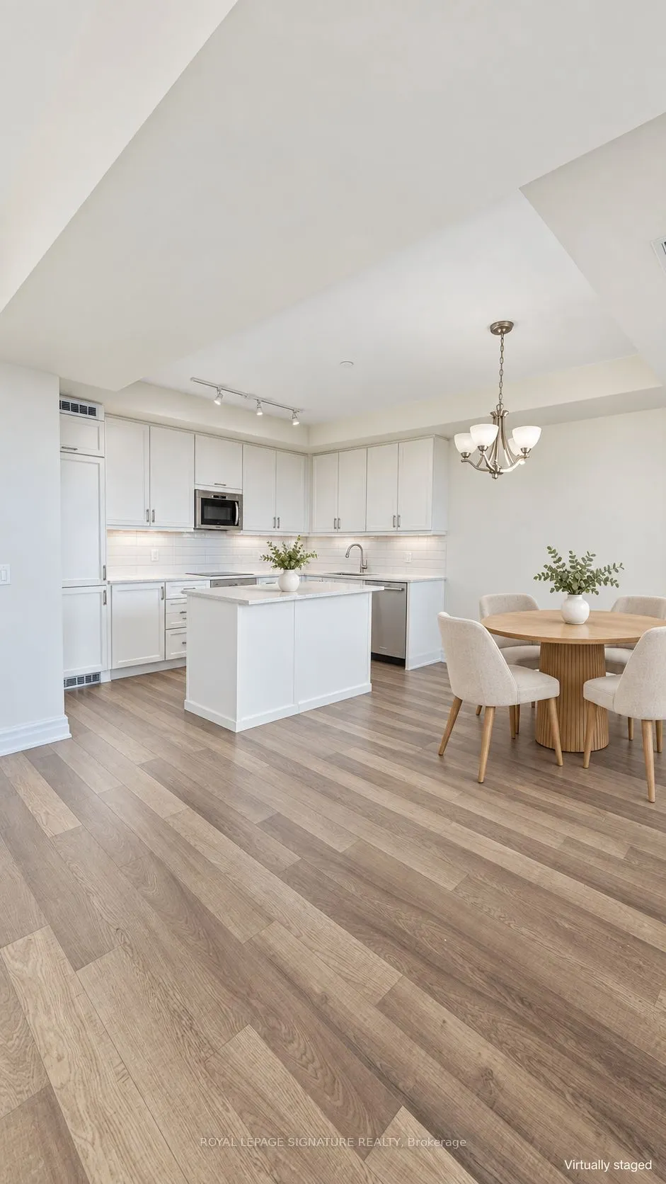 9085 Jane Street #610