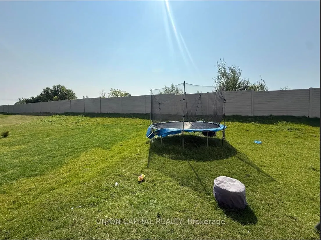 1378 Davis Loop N