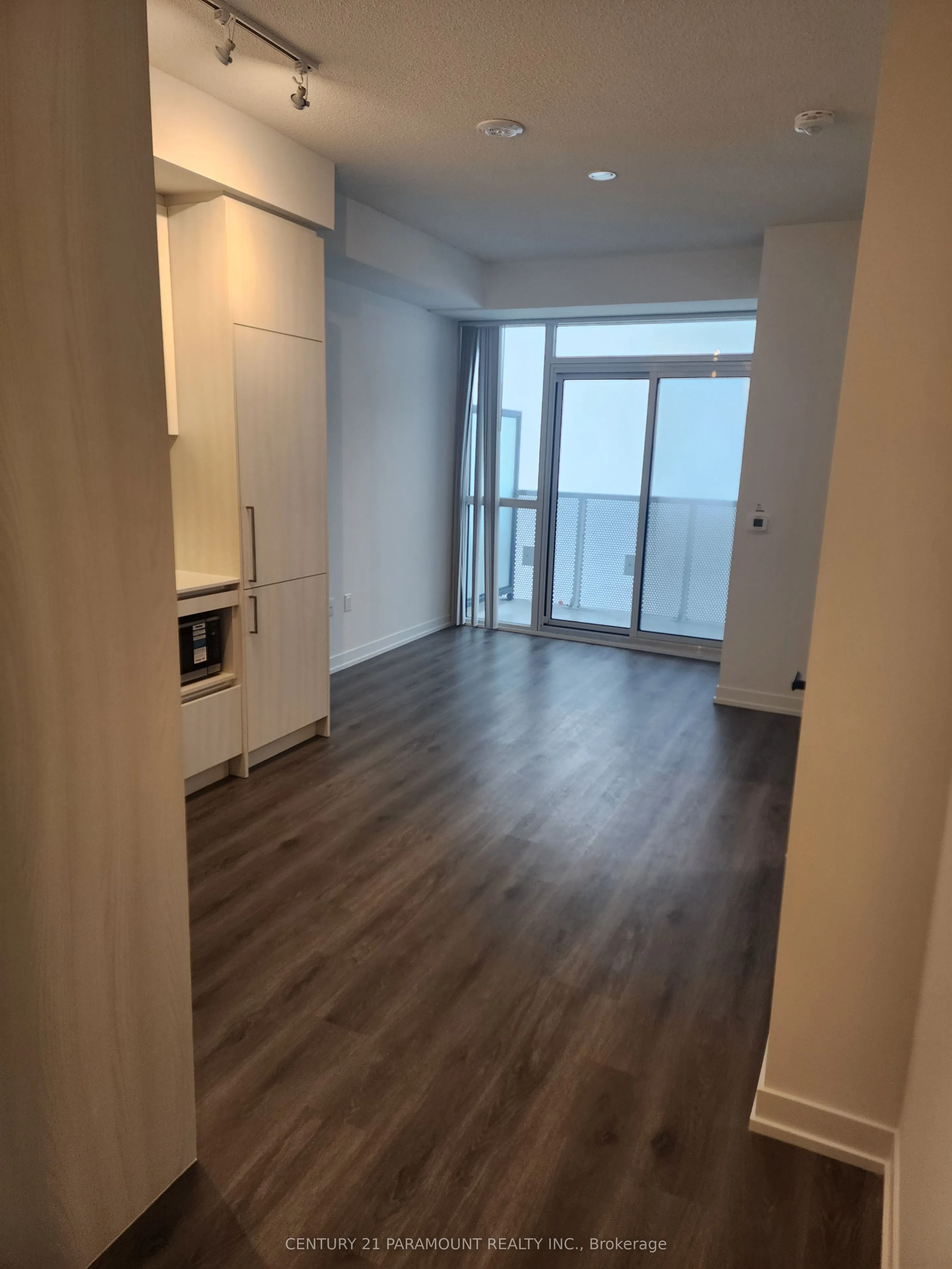 225 Commerce Street #4301
