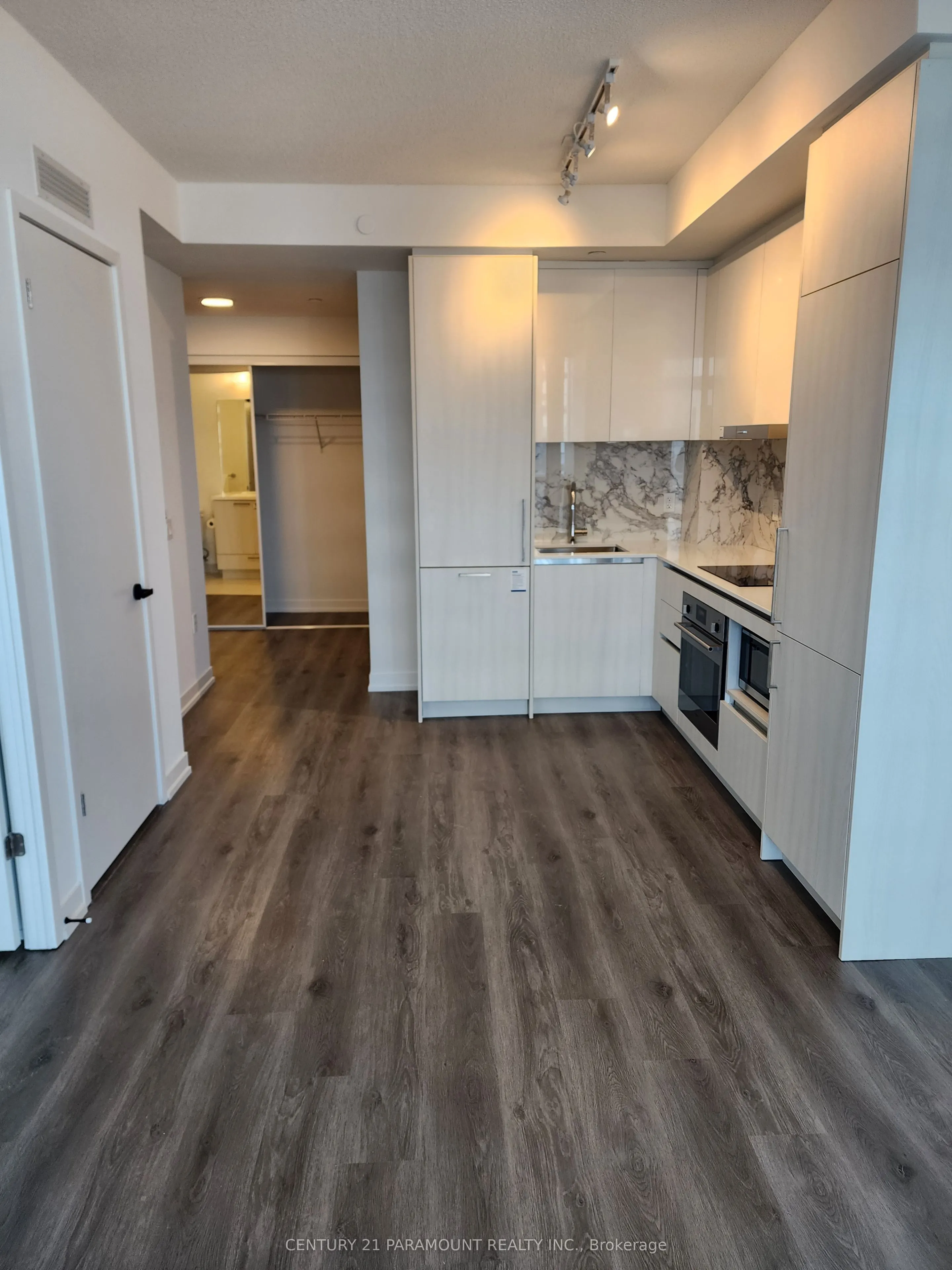 225 Commerce Street #4301