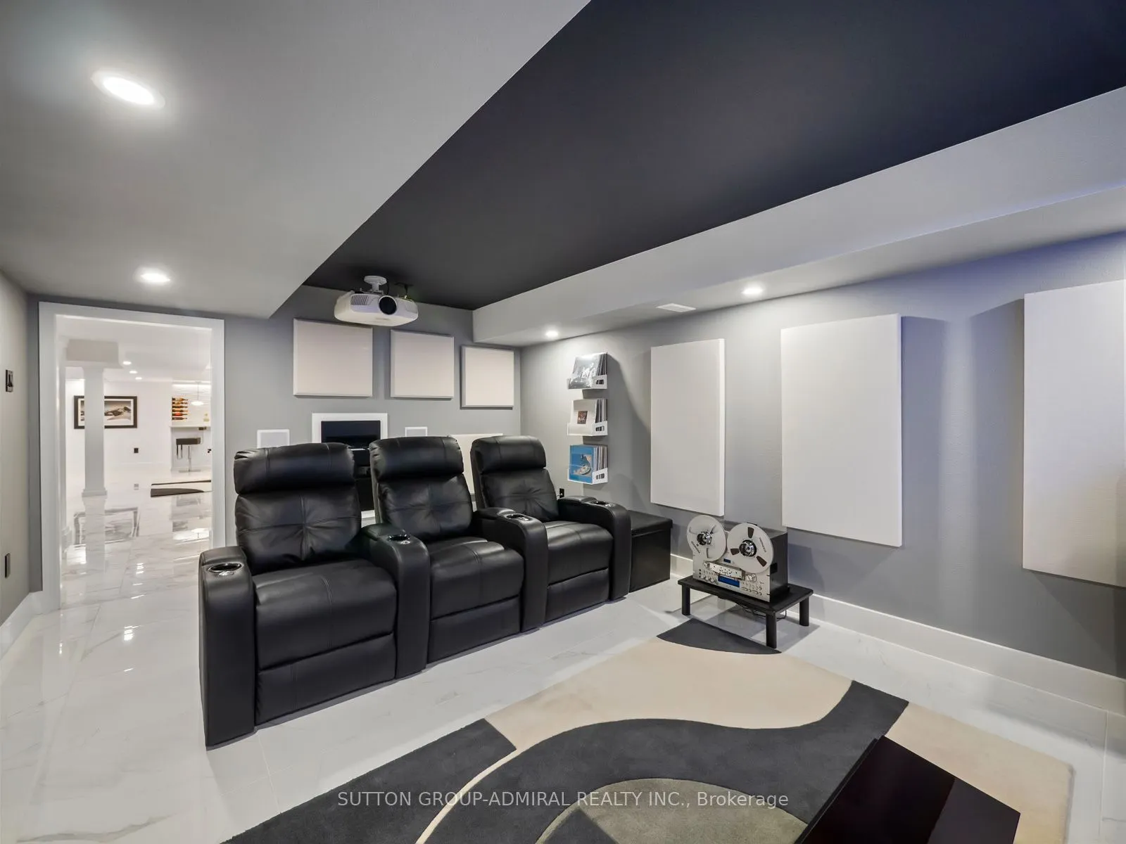 187 John Davis Gate