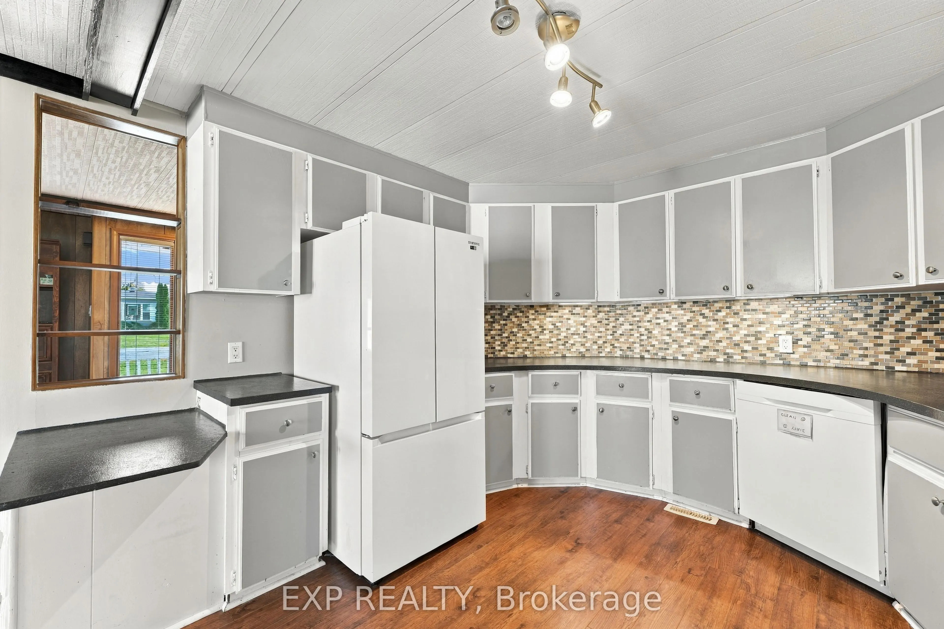139 Roxanna Drive