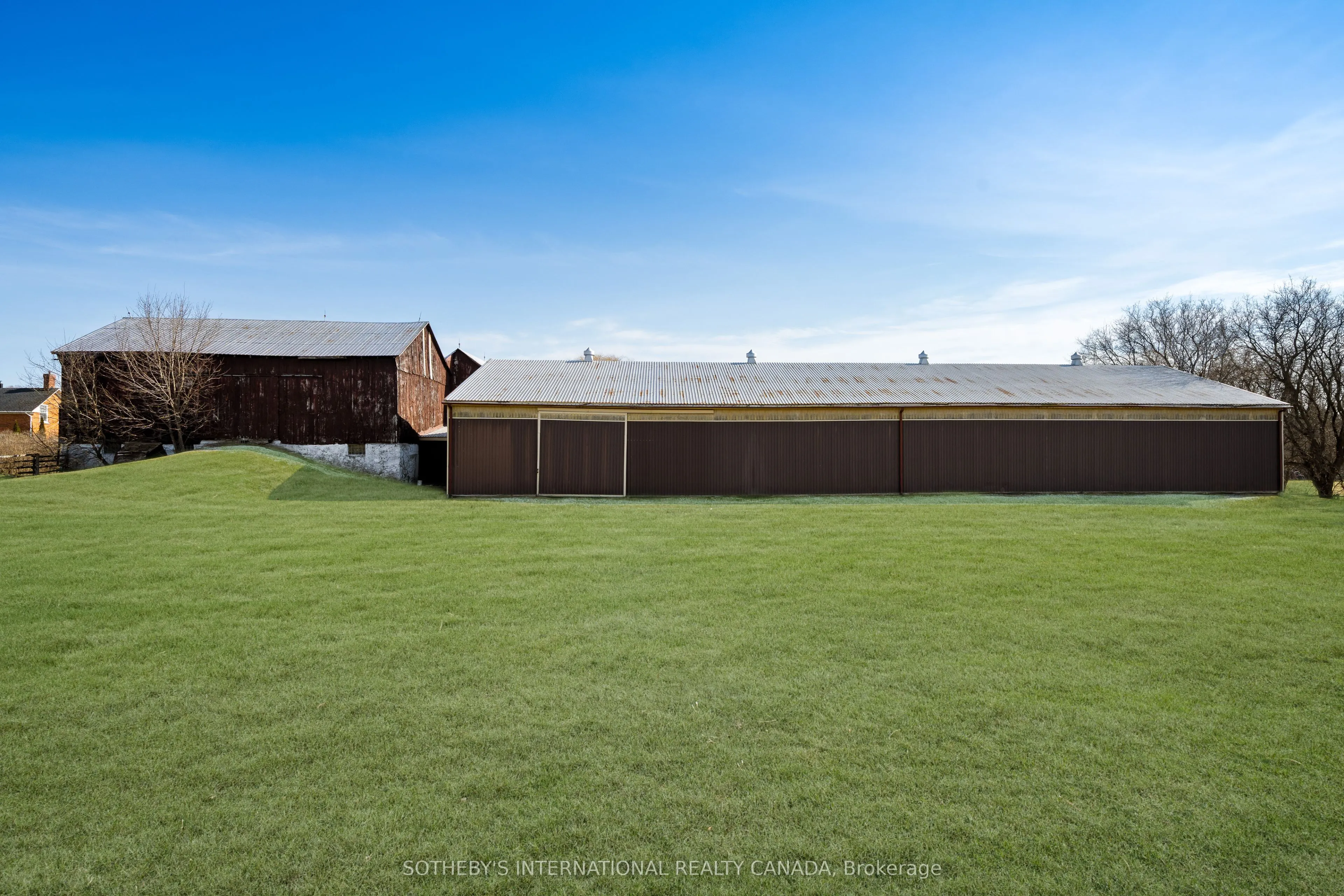 8185 17th Side Road