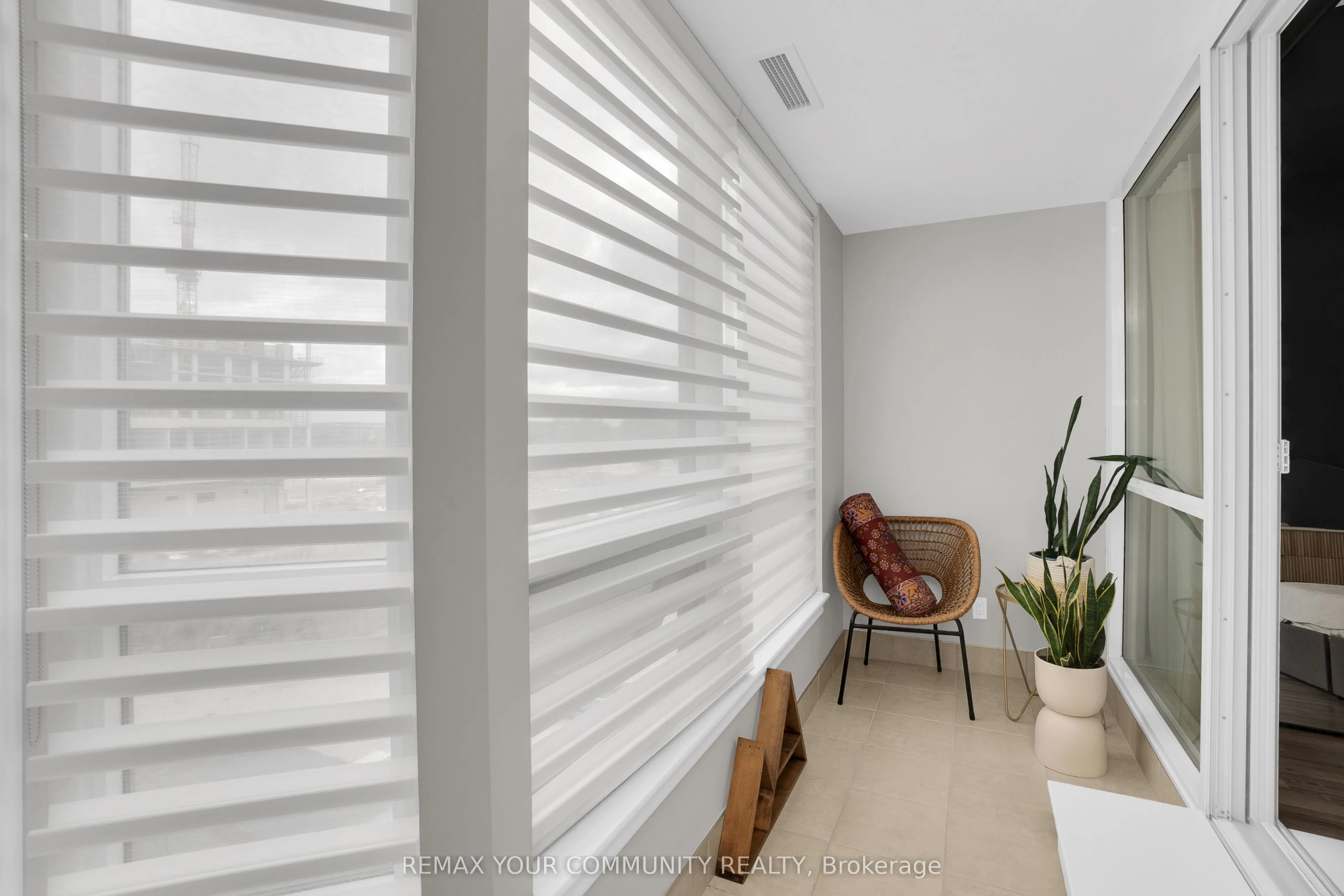 9085 Jane Street #523