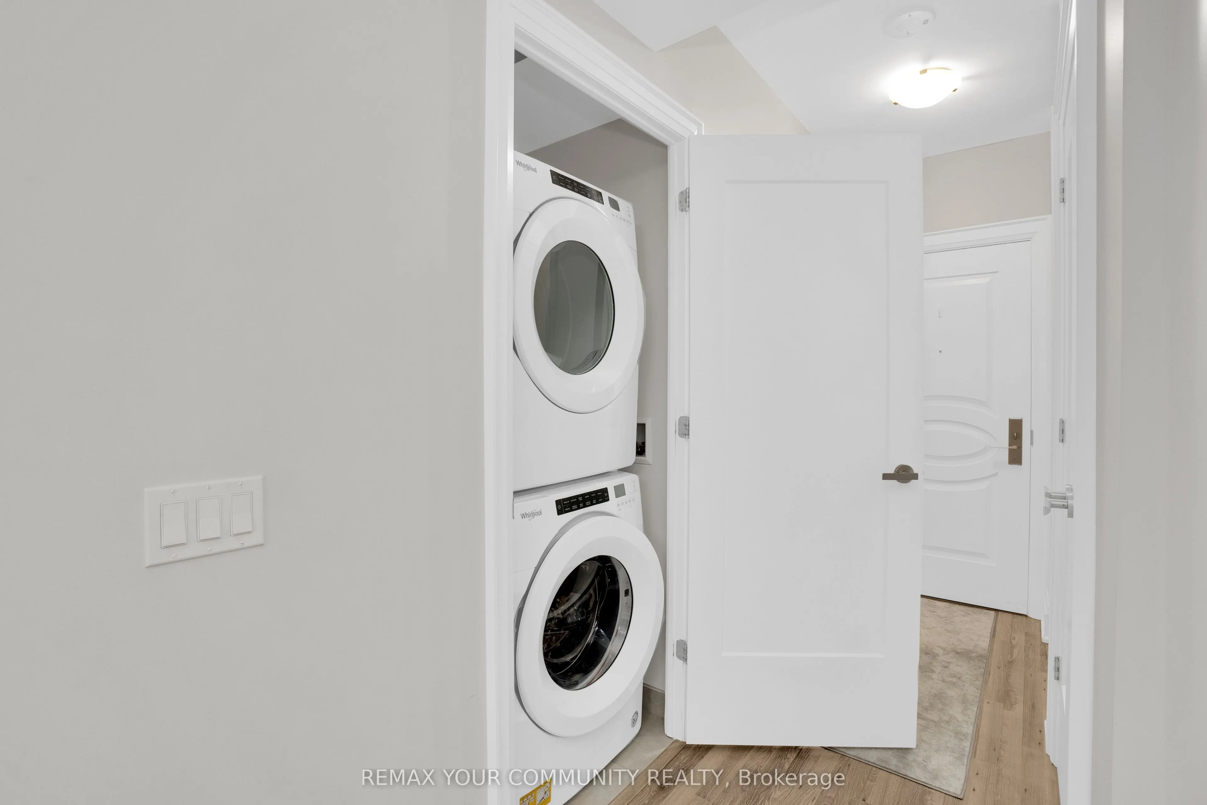 9085 Jane Street #523