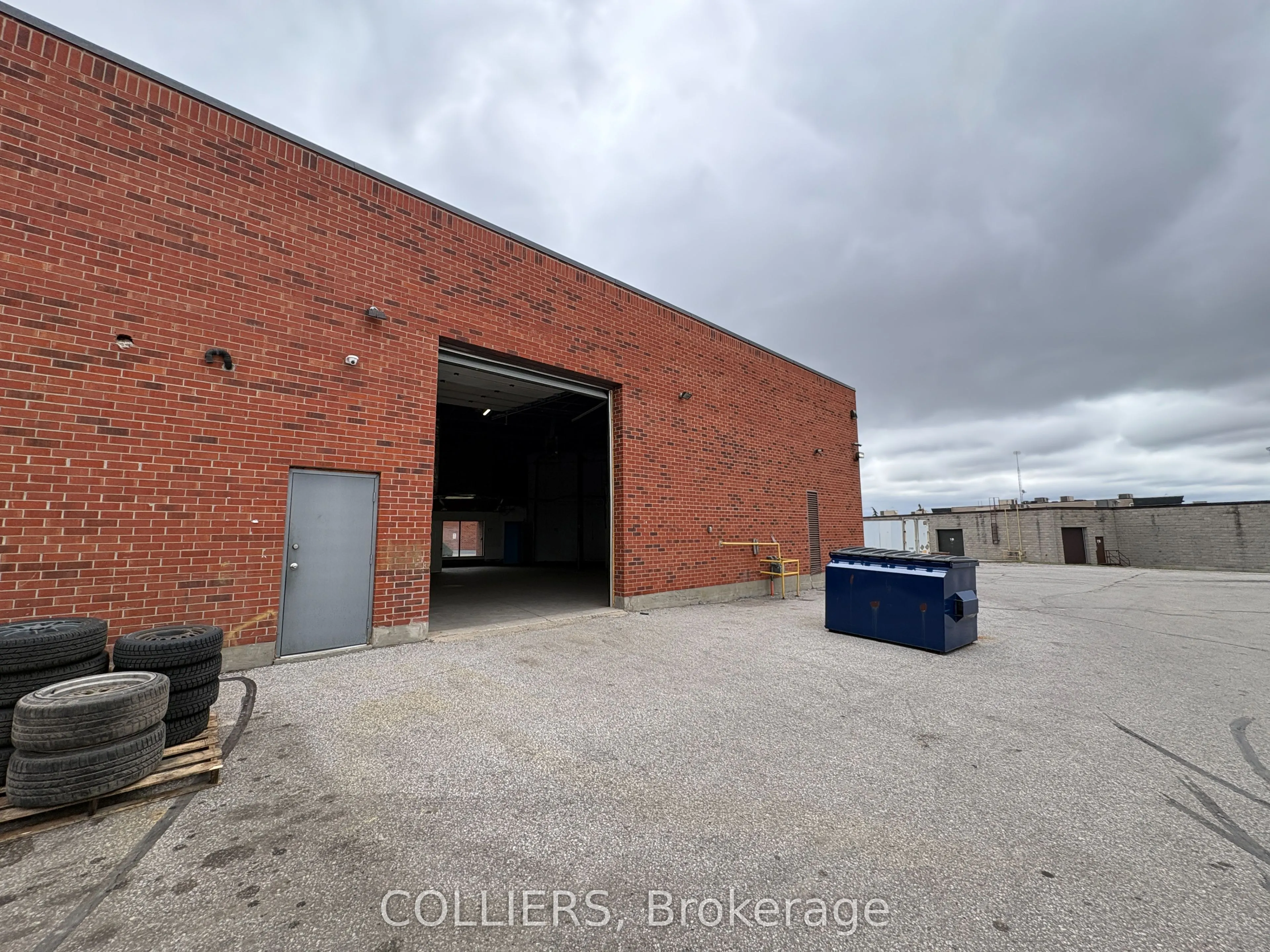 271 Amber Street #1