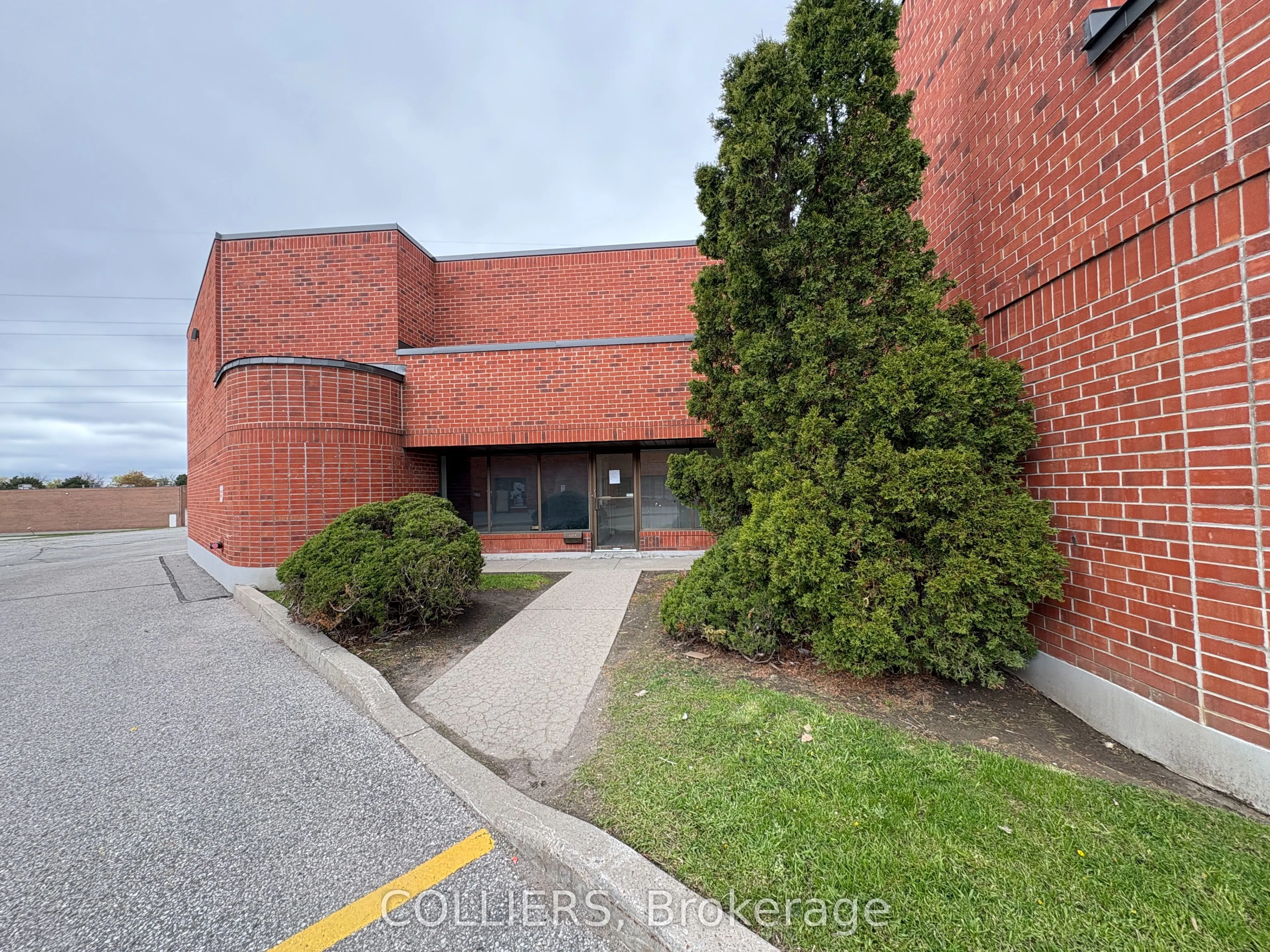 271 Amber Street #1