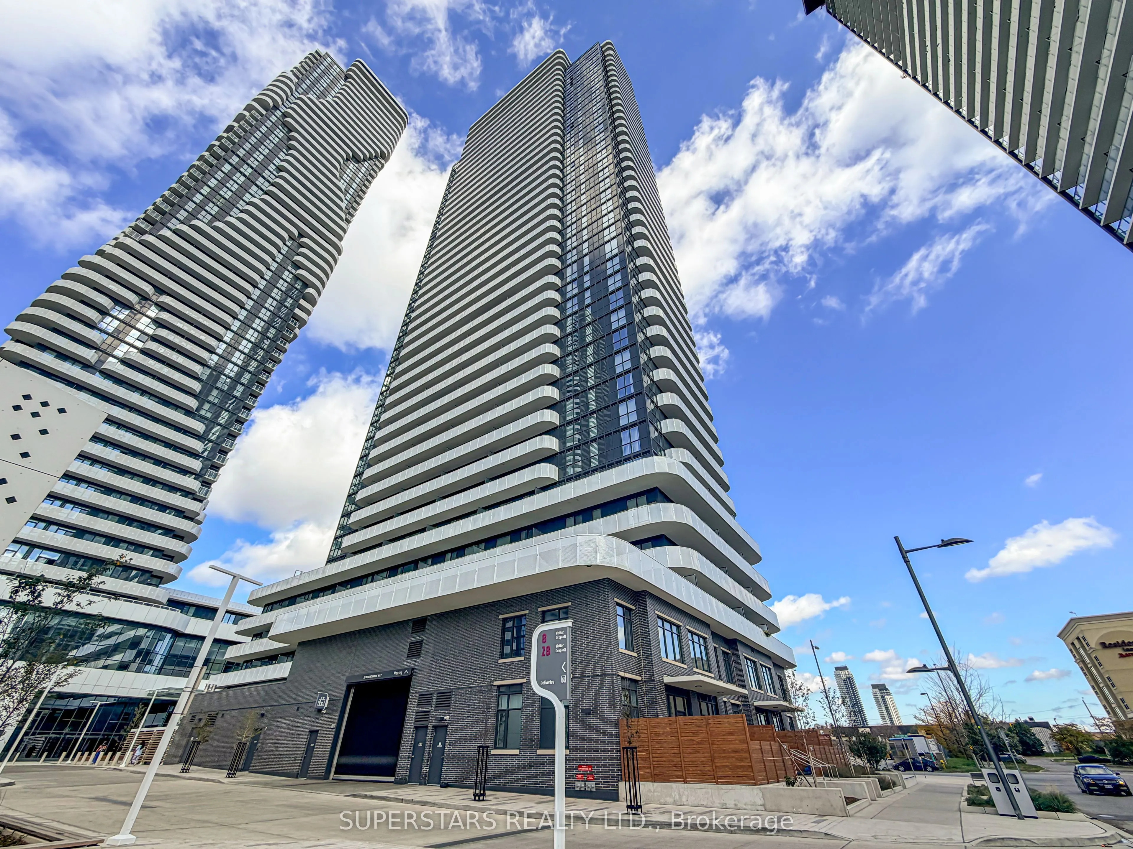 28 Interchange Way #2002