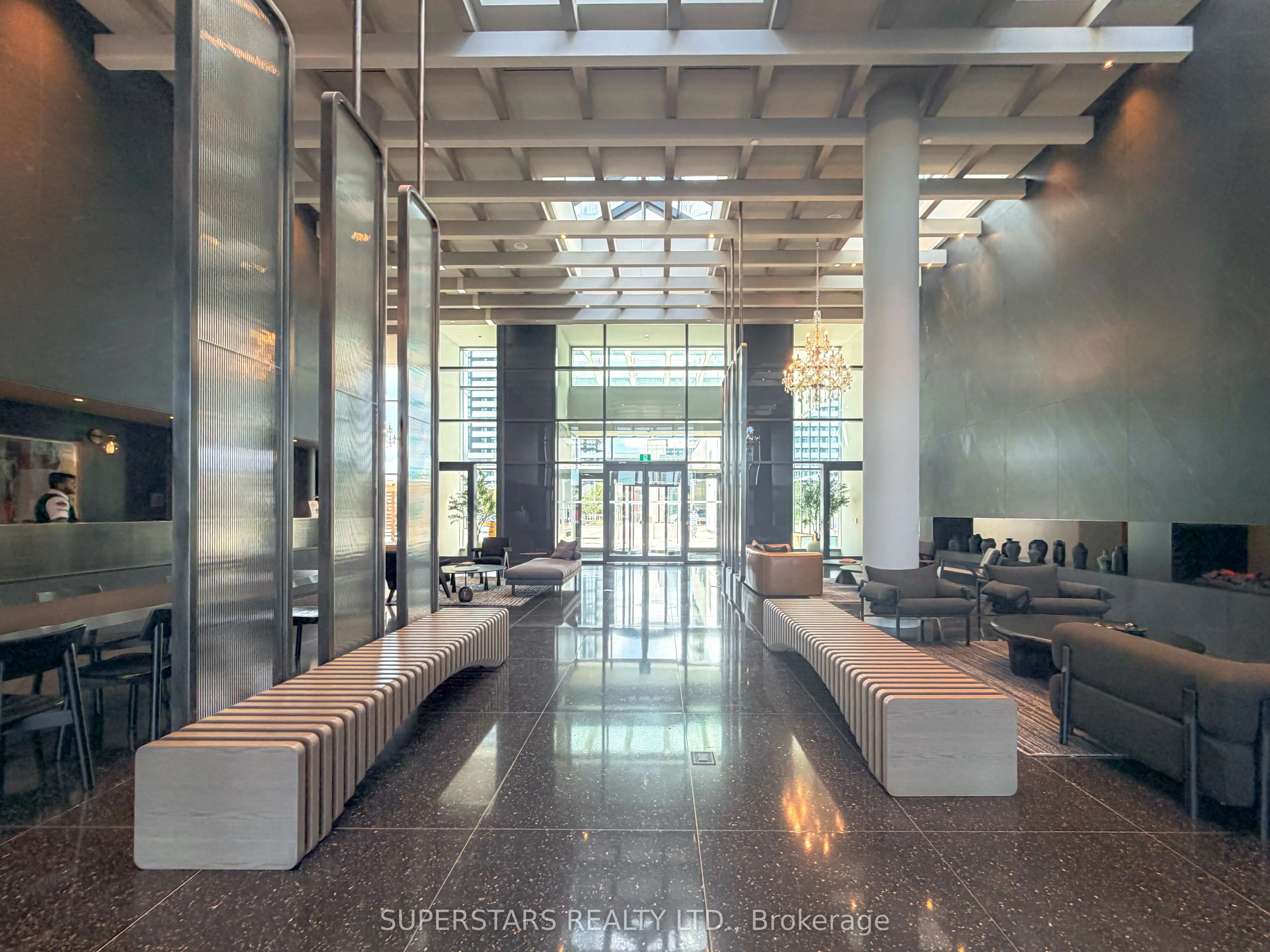 28 Interchange Way #2002