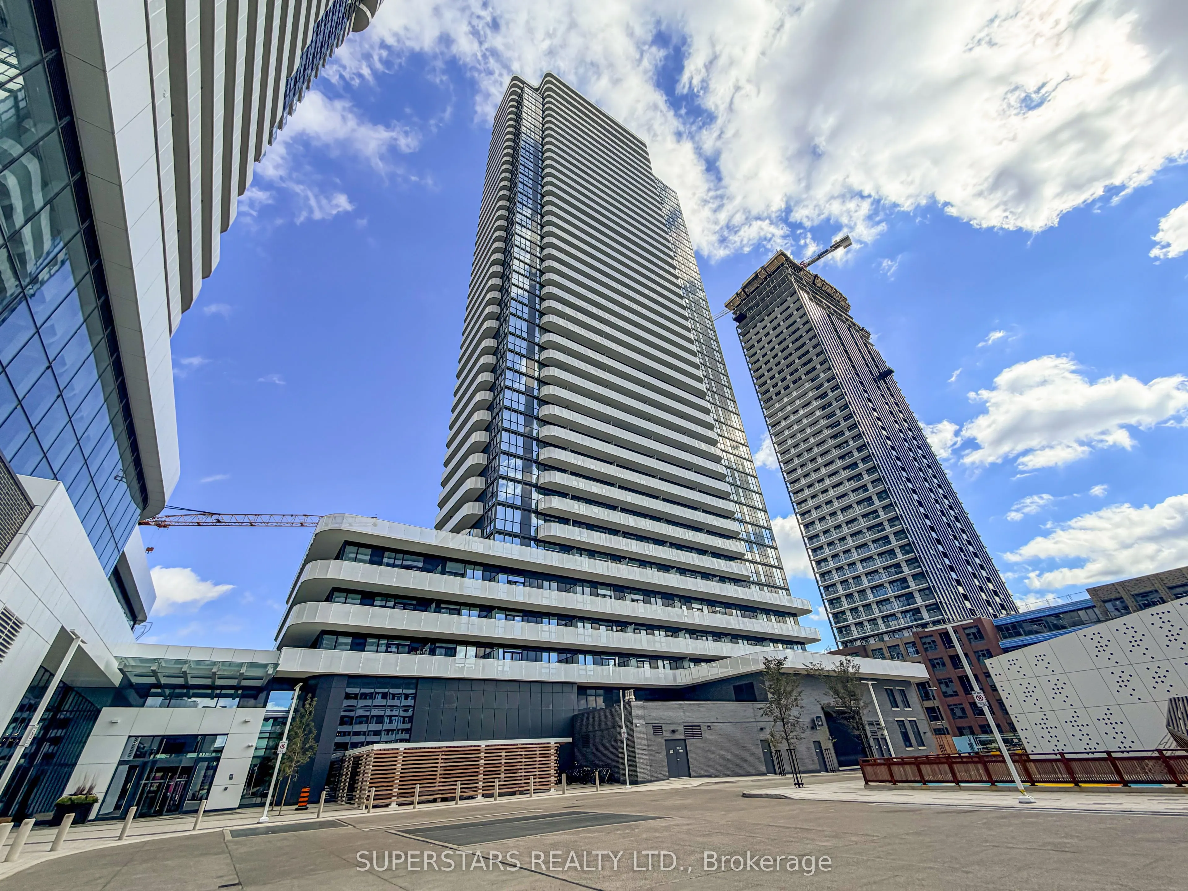 28 Interchange Way #2002