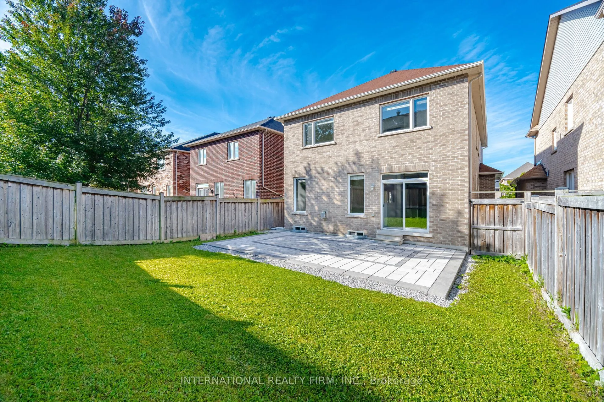 11 Lady Gwillim Avenue