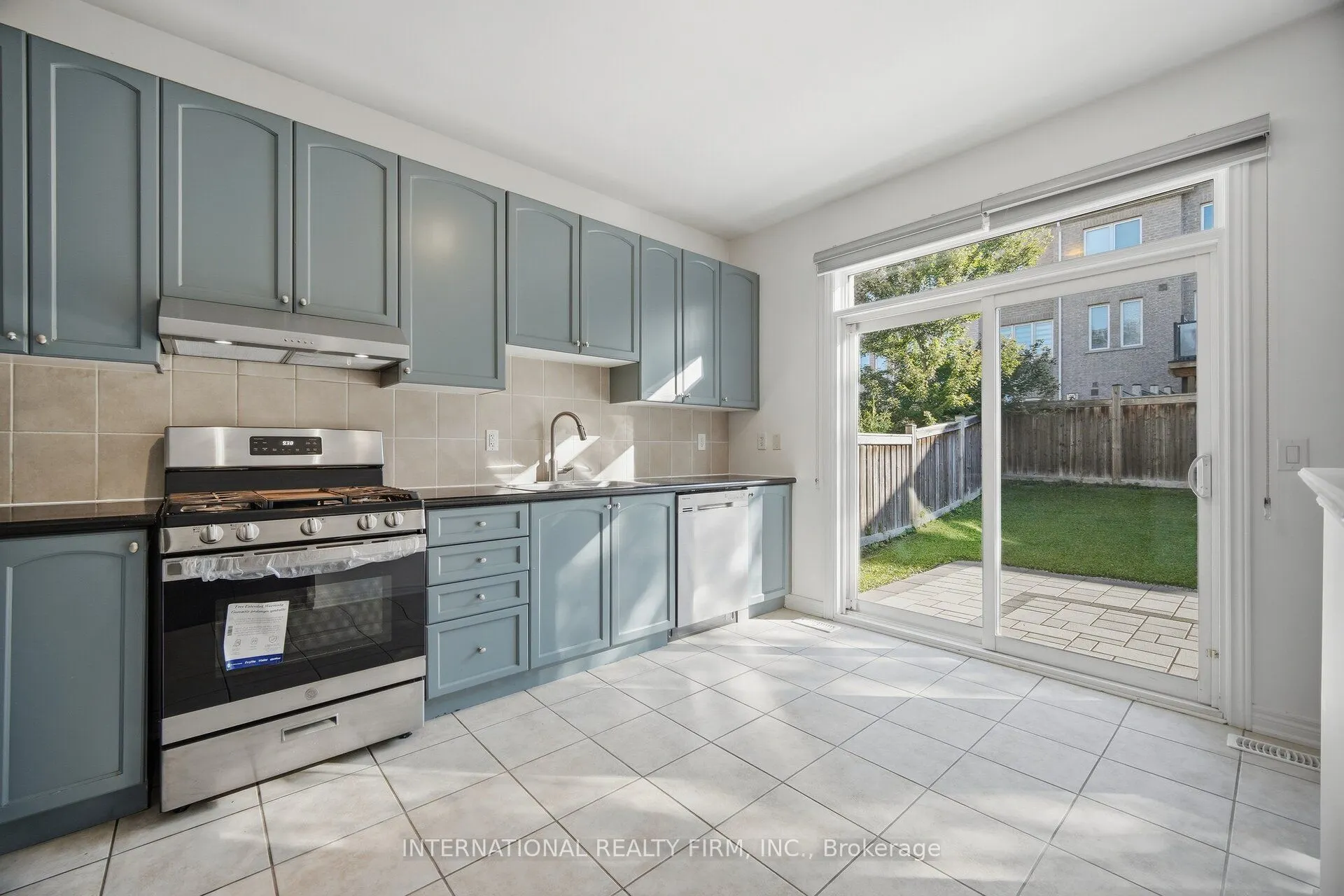 11 Lady Gwillim Avenue