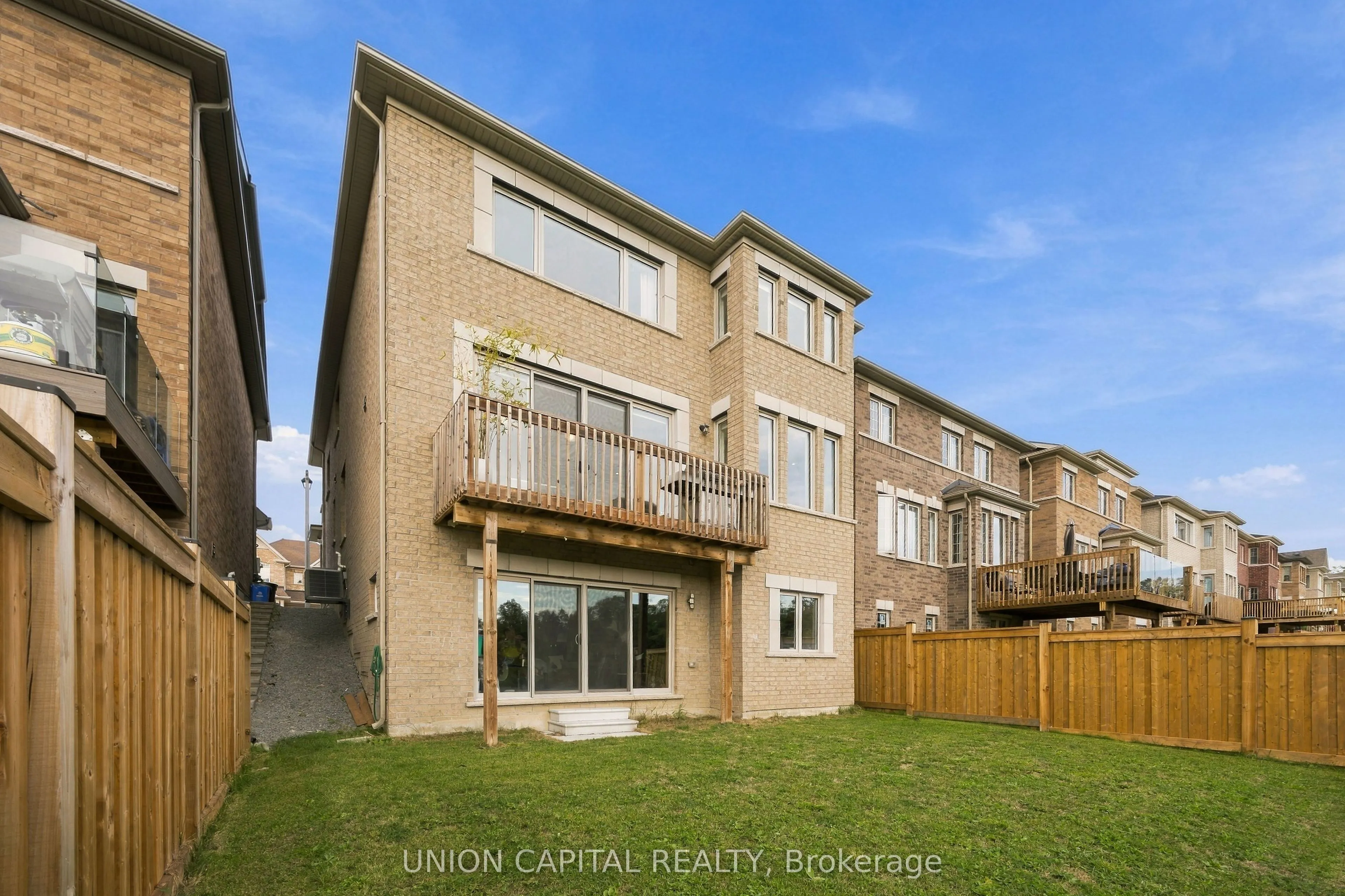 297 Seaview Heights