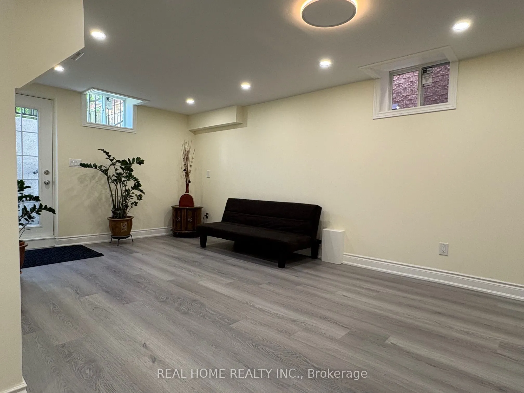 34 Lagani Avenue #Lower Level