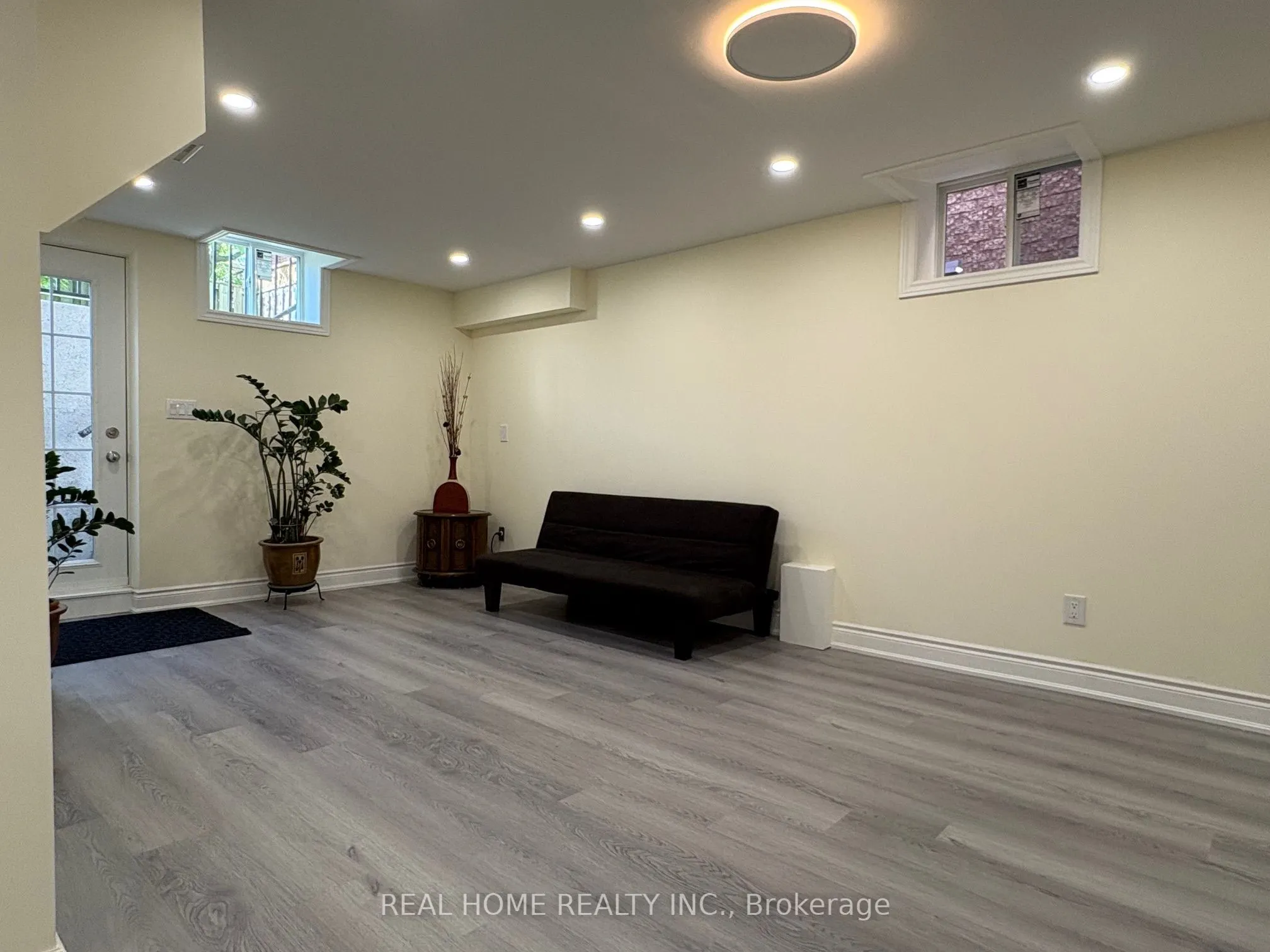 34 Lagani Avenue #Lower Level
