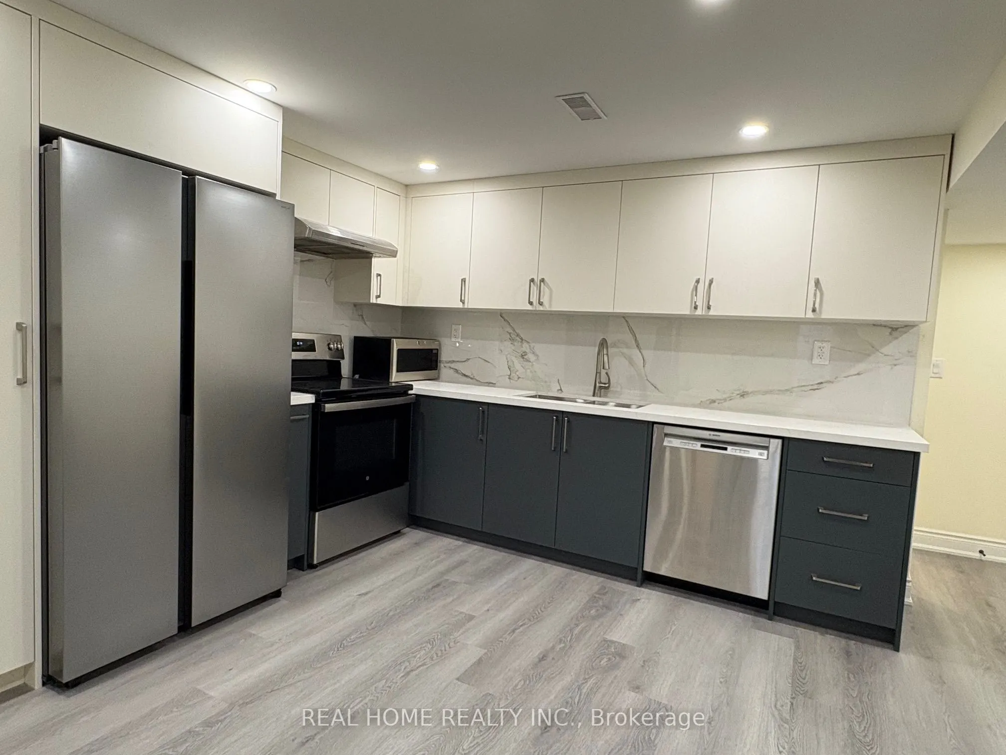 34 Lagani Avenue #Lower Level