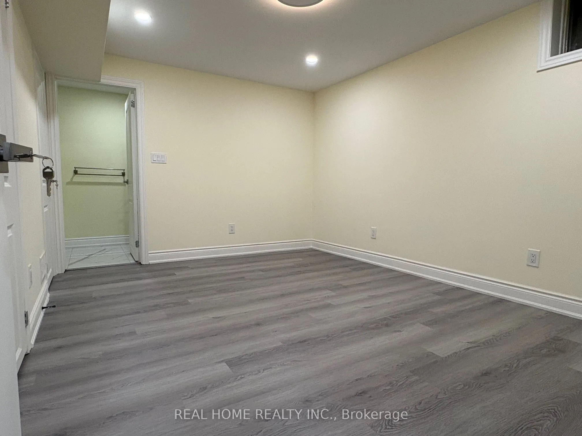 34 Lagani Avenue #Lower Level