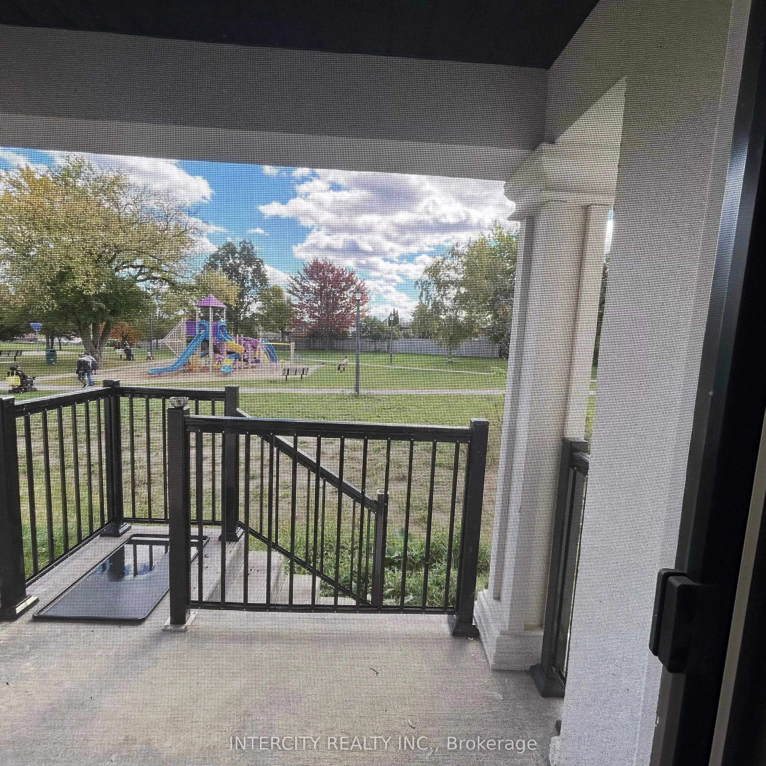 263 Barrie Street #15